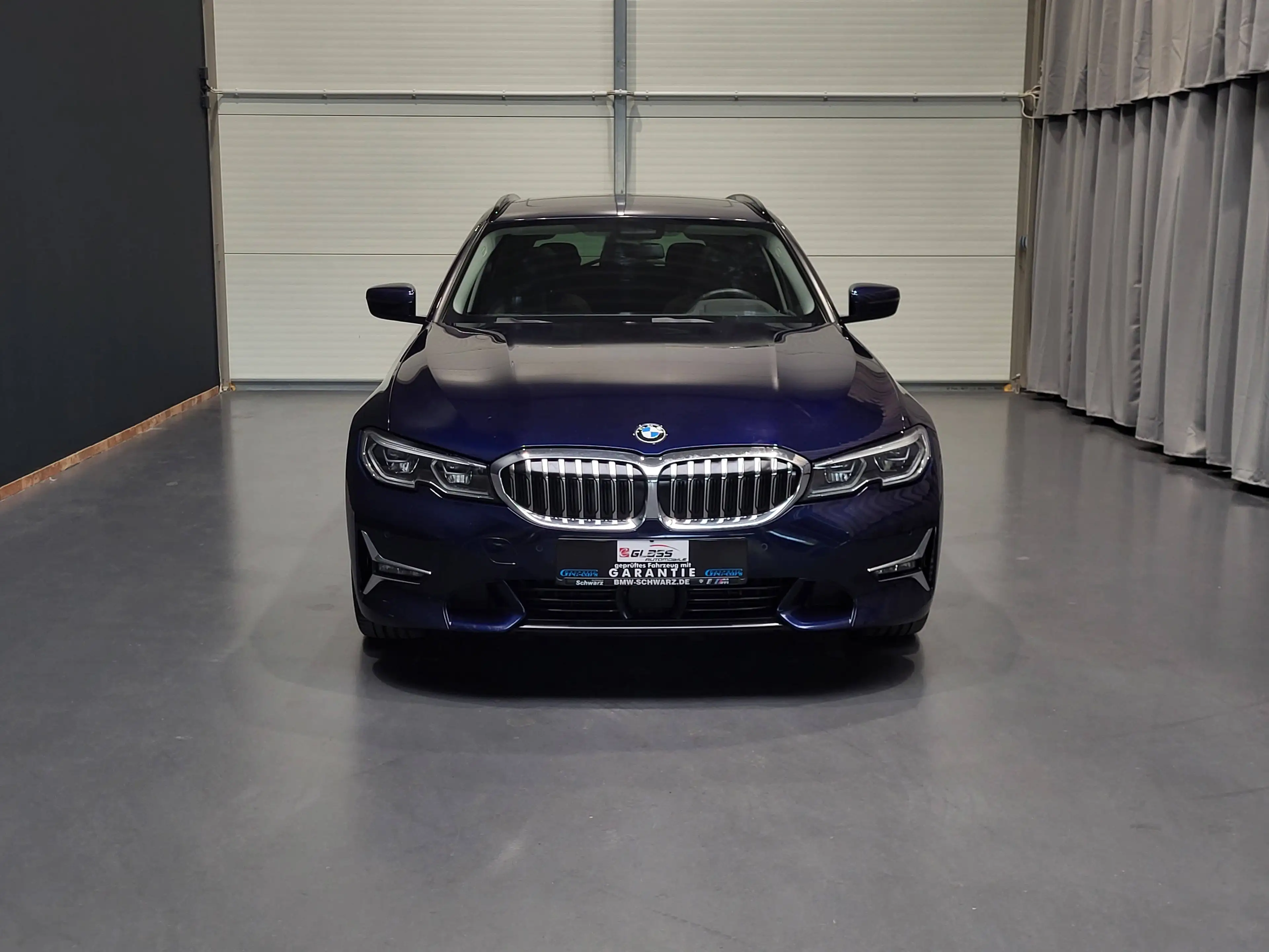 BMW 330 d Luxury Line *TOP Ausstattung* — photo 2