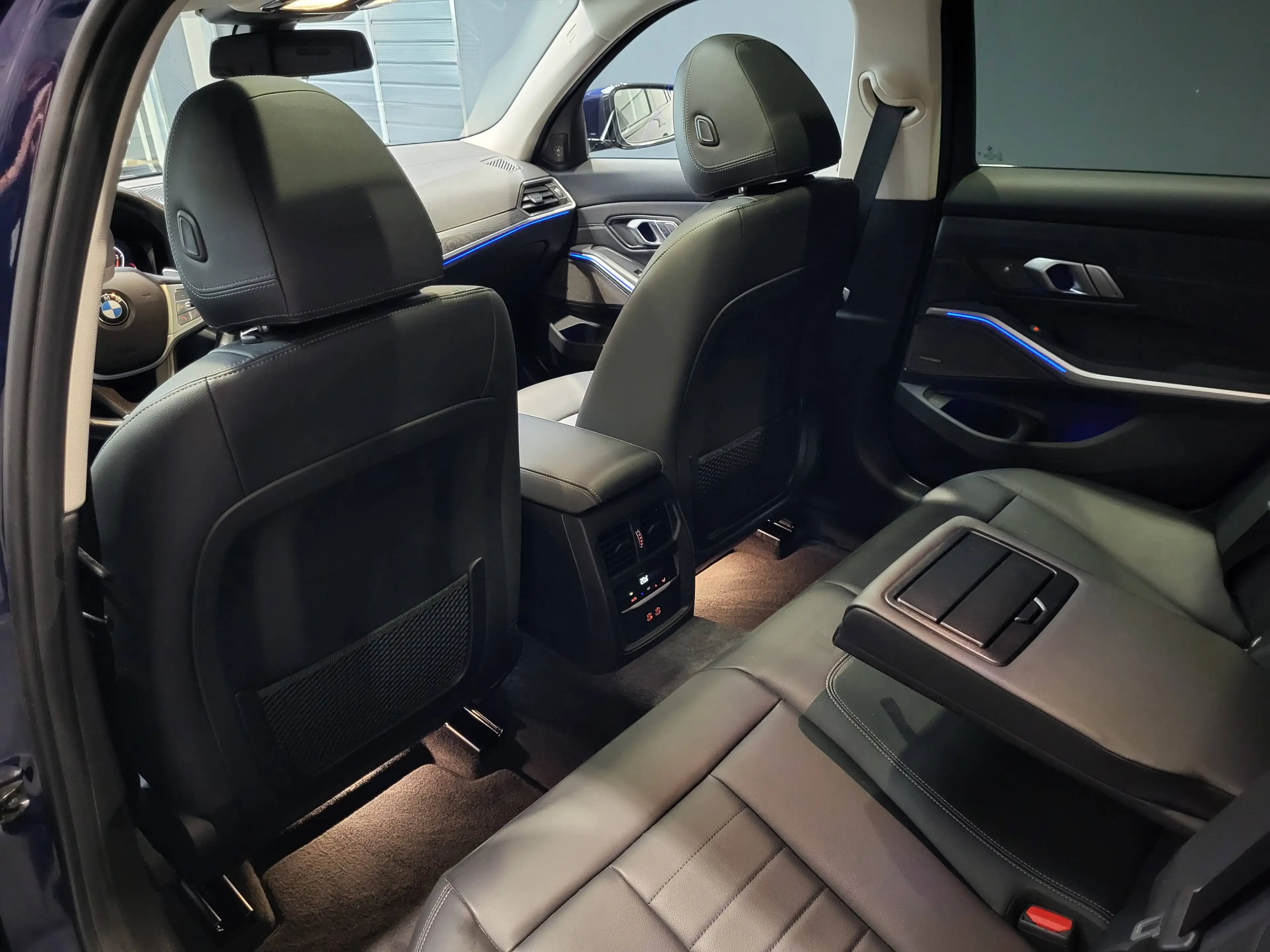 BMW 330 d Luxury Line *TOP Ausstattung* — photo 9