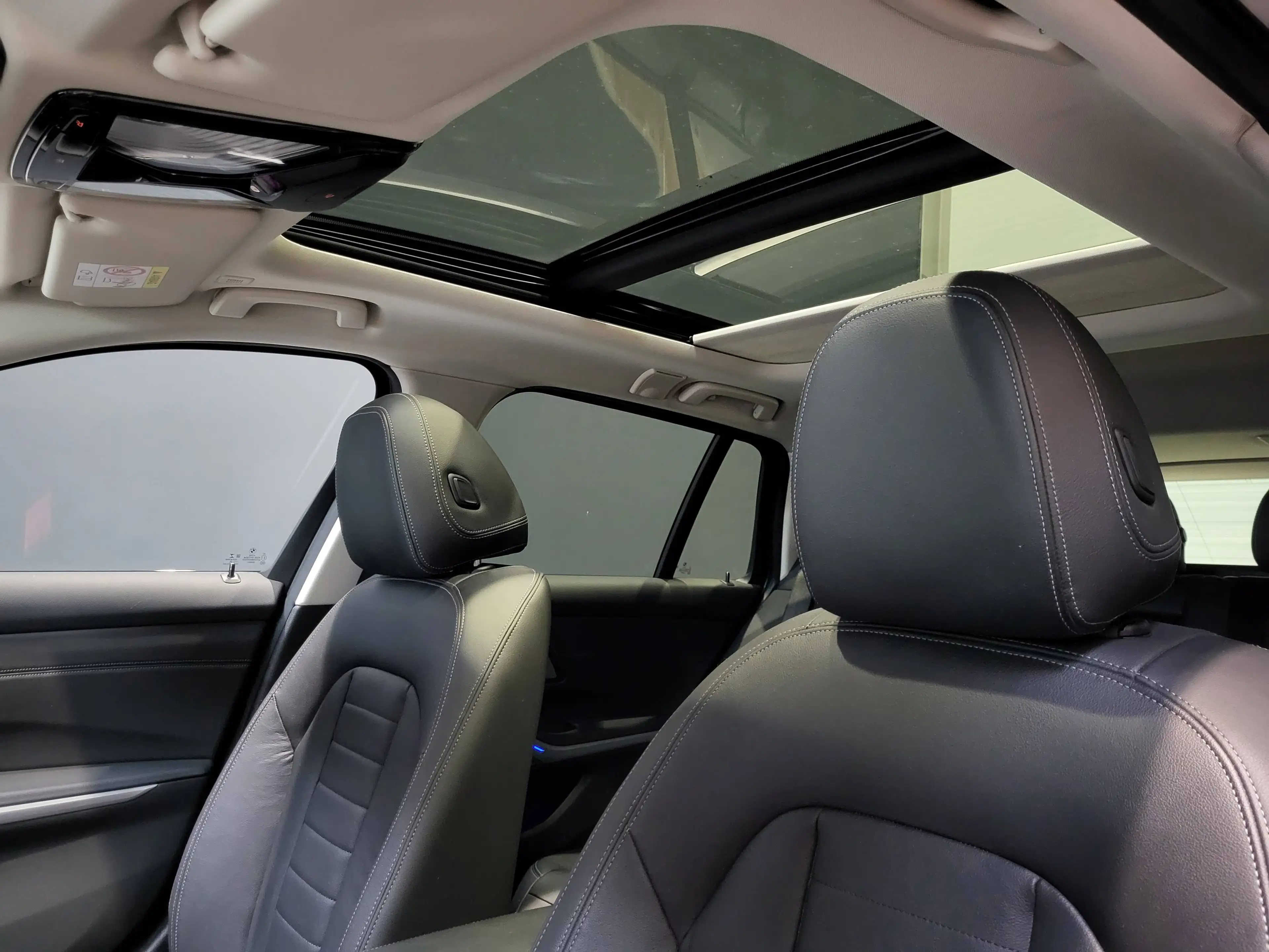 BMW 330 d Luxury Line *TOP Ausstattung* — photo 8