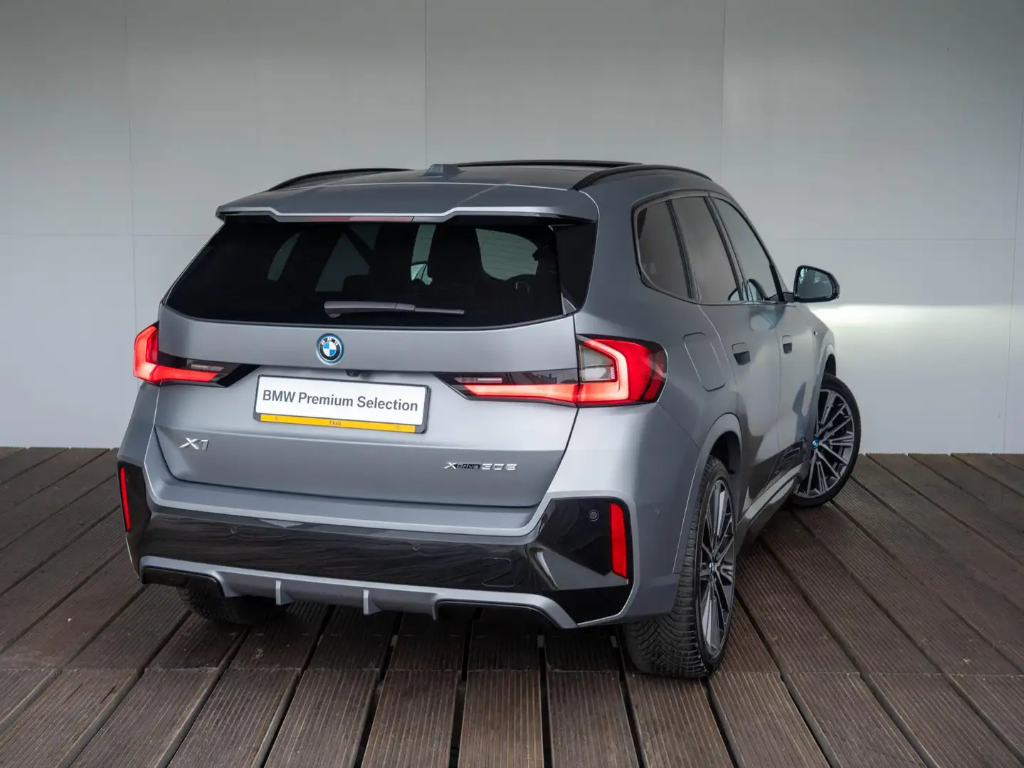 BMW X1 xDrive30e | M Sportpakket | Innovation Pack | 20 i Gris - 2