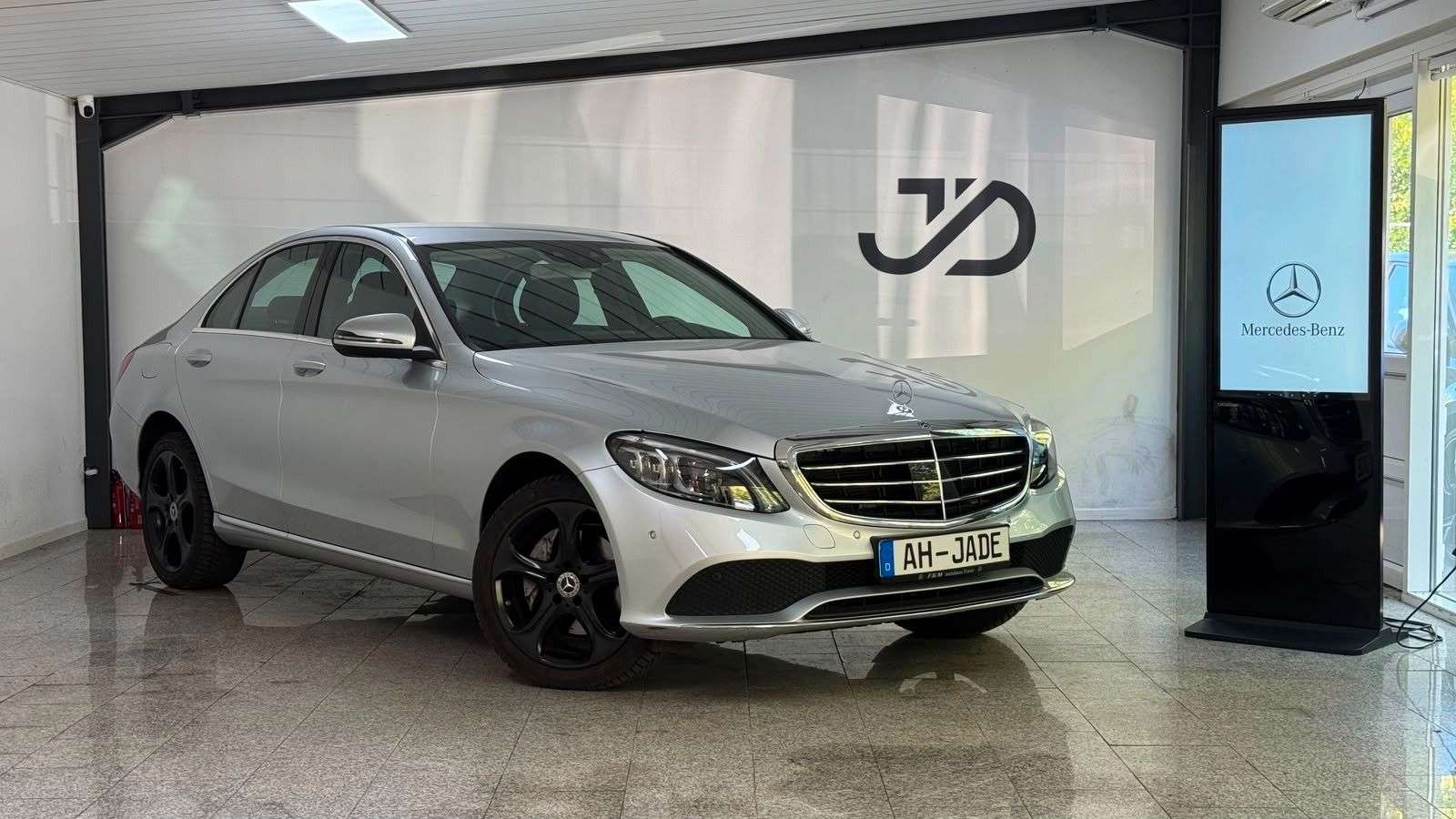 Mercedes-Benz C 300