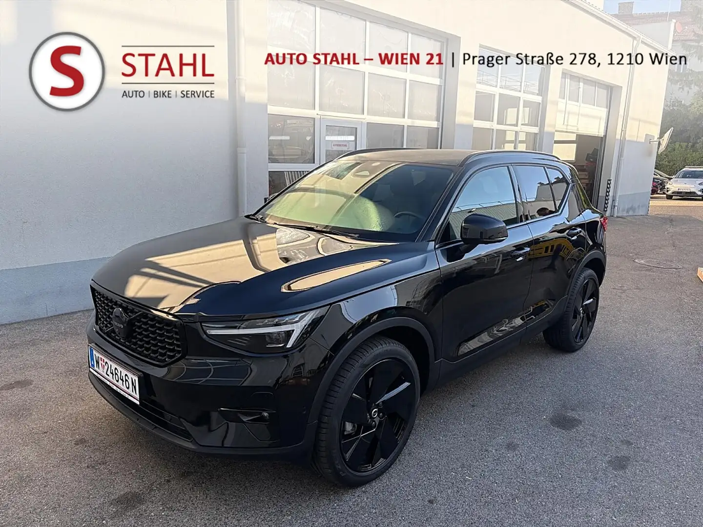 Volvo XC40 B3 Plus Black Edition Aut. WIEN 21 Onyx Black Schwarz - 1