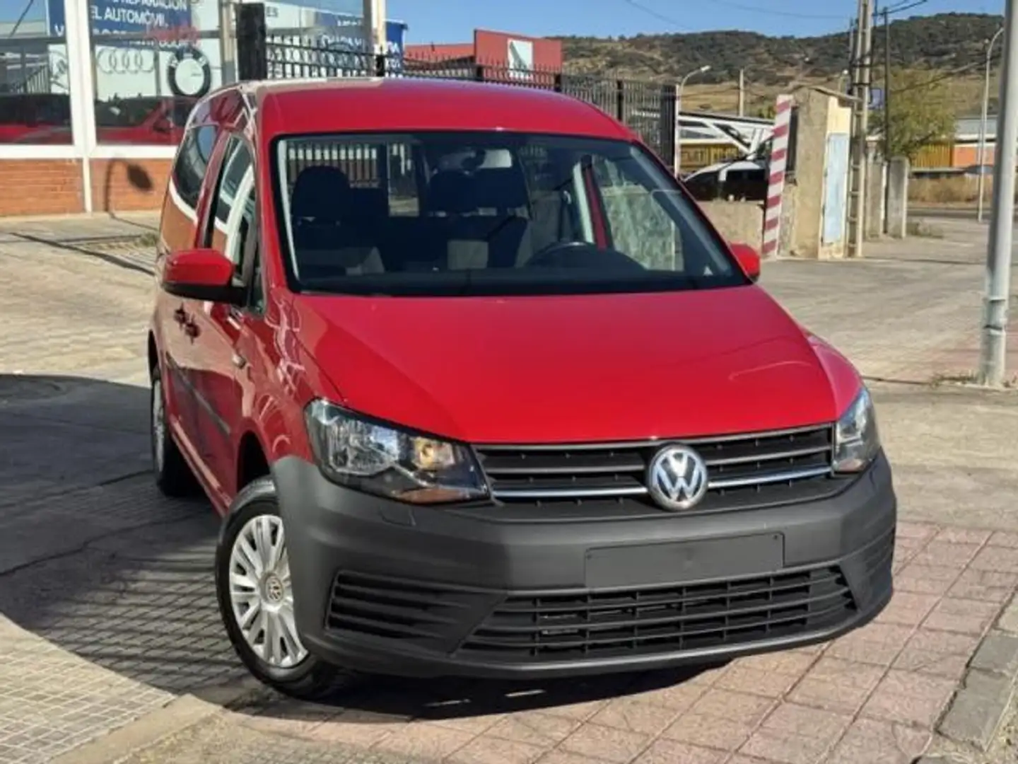 Volkswagen Caddy VOLKSWAGEN -  - Trendline Bluemotion 2.0 TDI Rot - 1