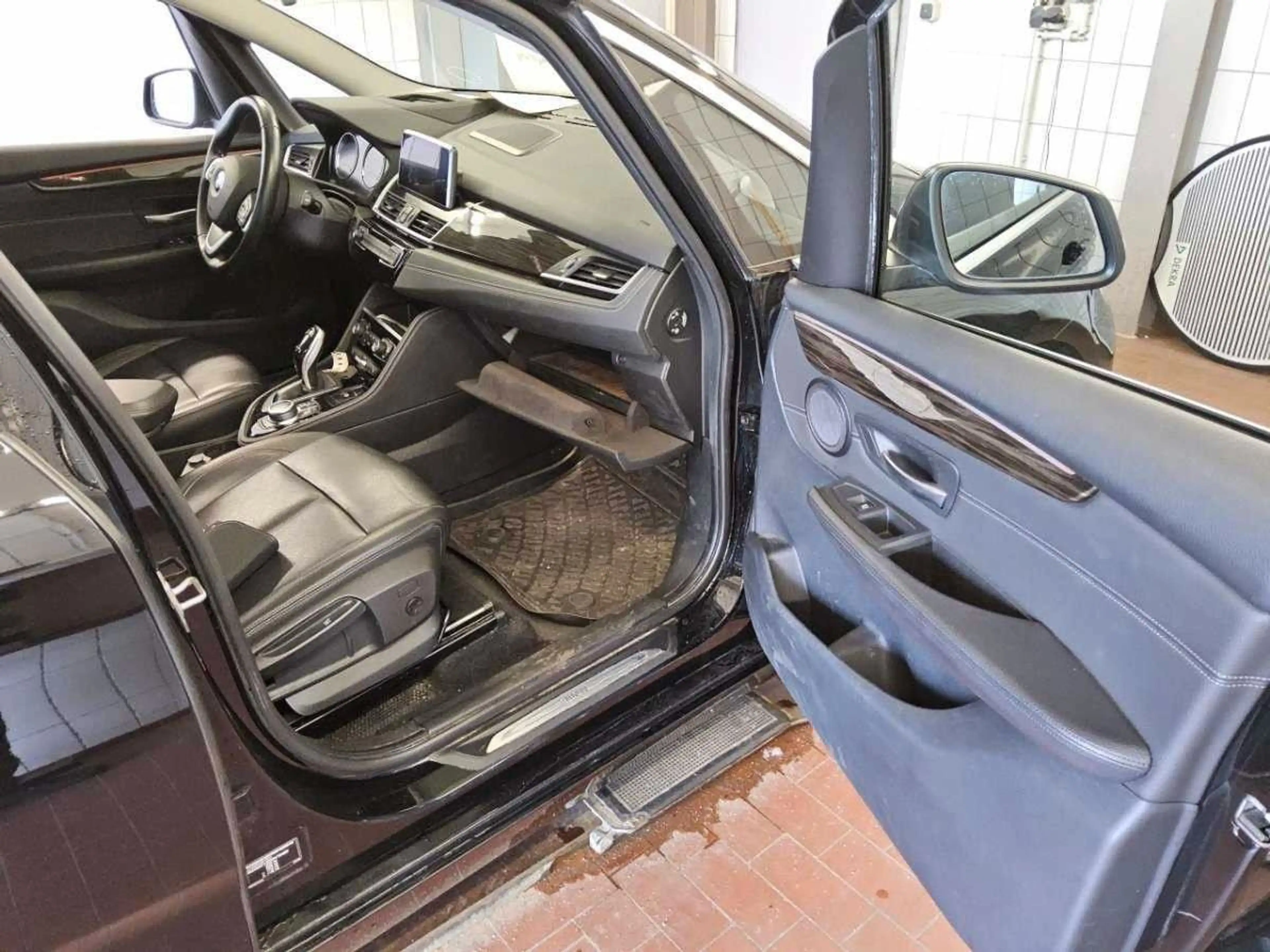 BMW 220 xDrive Luxury Line |1.Hand|Pano — photo 6