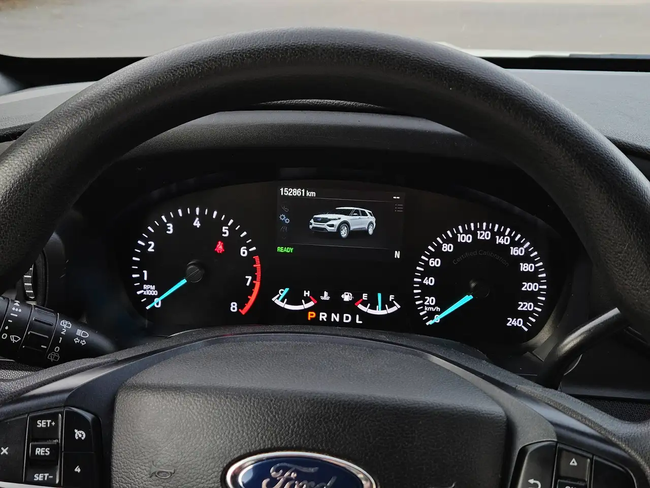 Ford Explorer снимка Ford Explorer