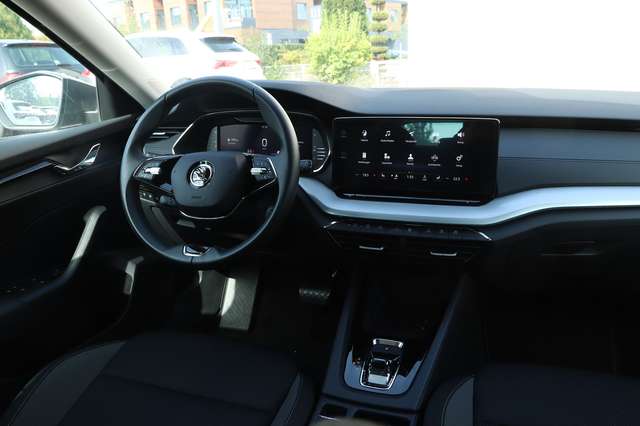 Skoda Octavia Combi 2.0 TDI DSG Ambition AHK*NAVI*ACC*SH