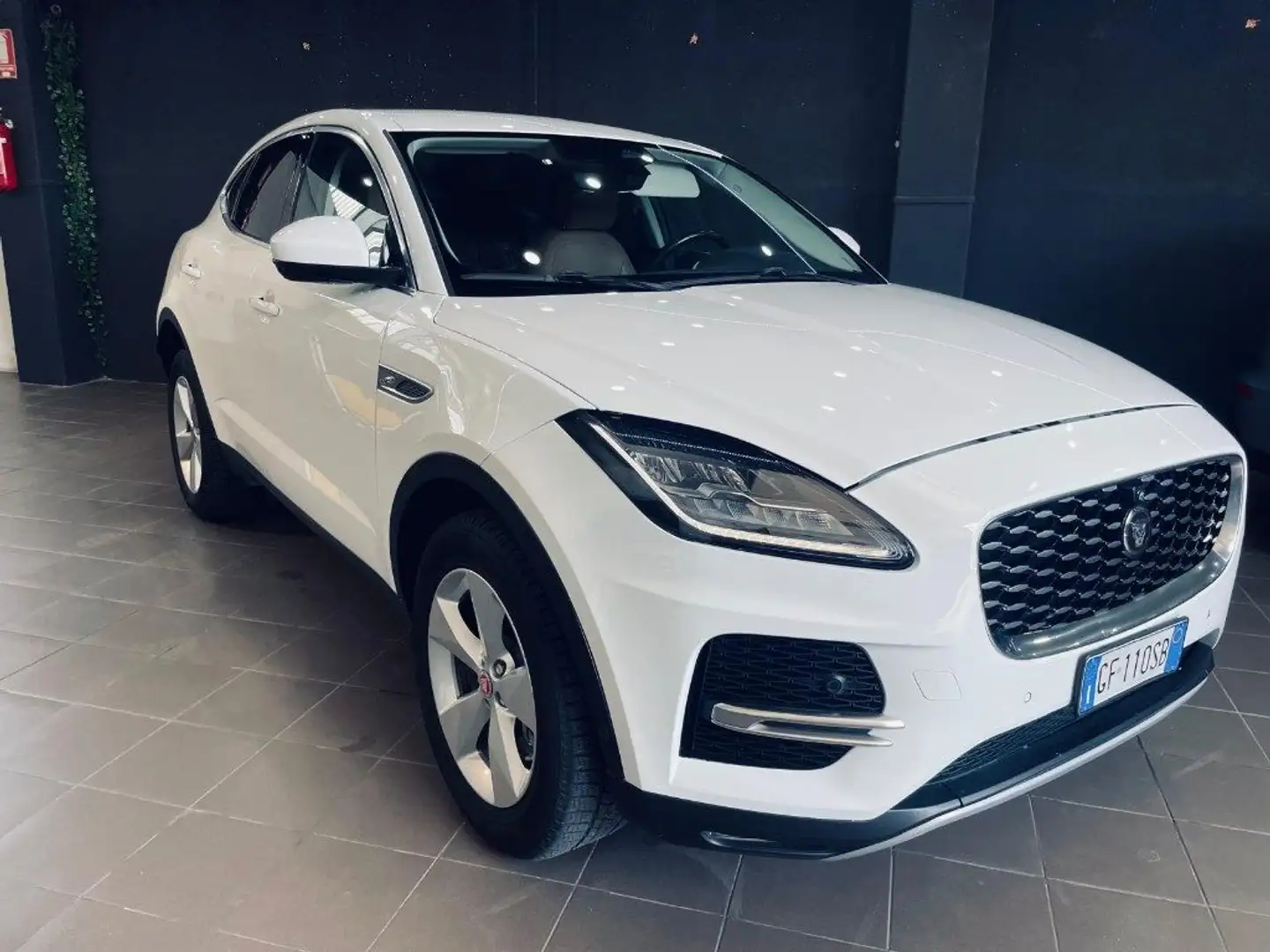 Jaguar E-Pace 2.0D I4 163 CV AWD Auto S Blanco - 1
