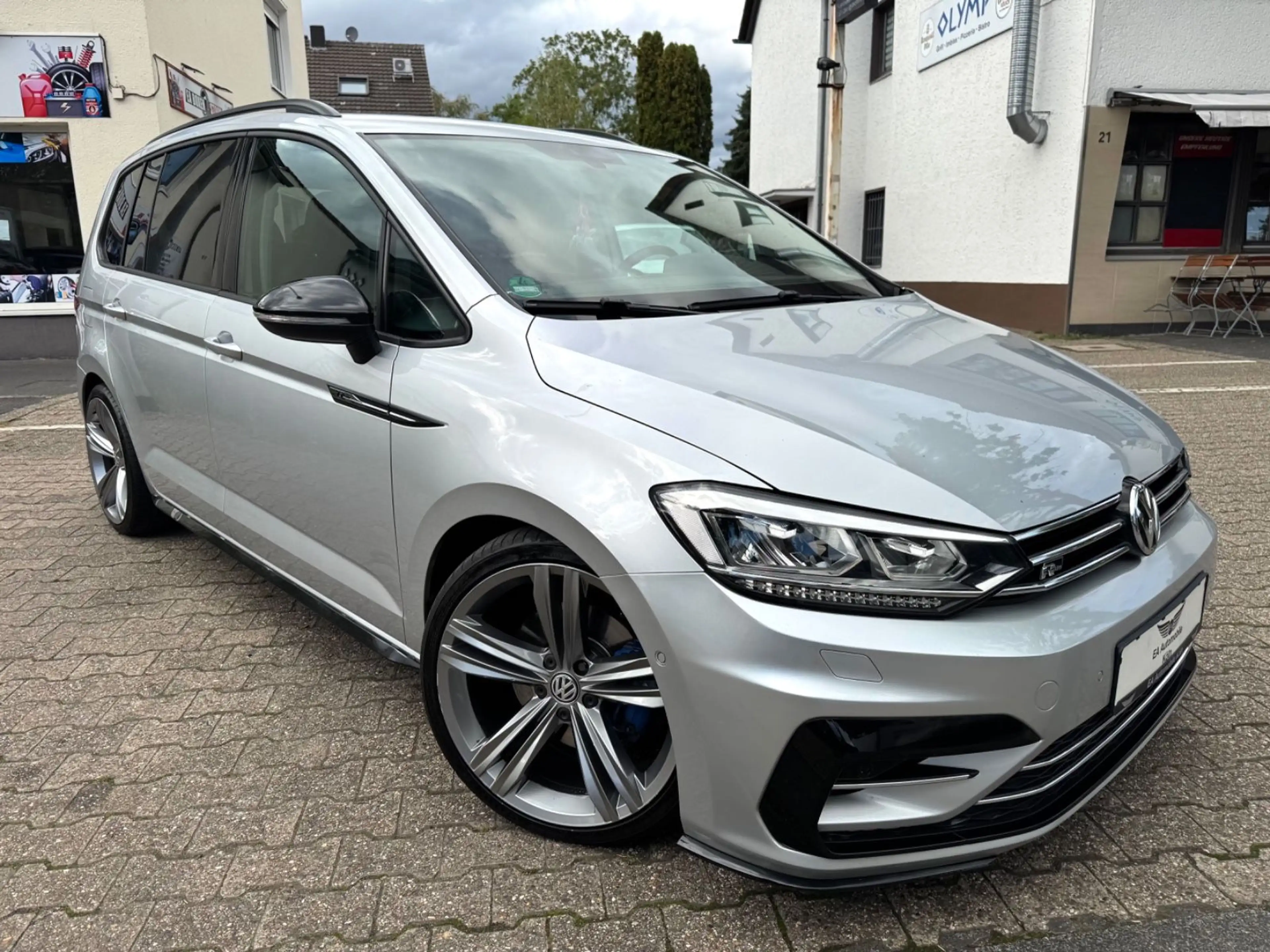 Volkswagen Touran 2.0 TDI R-LINE*7-SITZE*DSG*LED*STANDHEIZU — photo 5