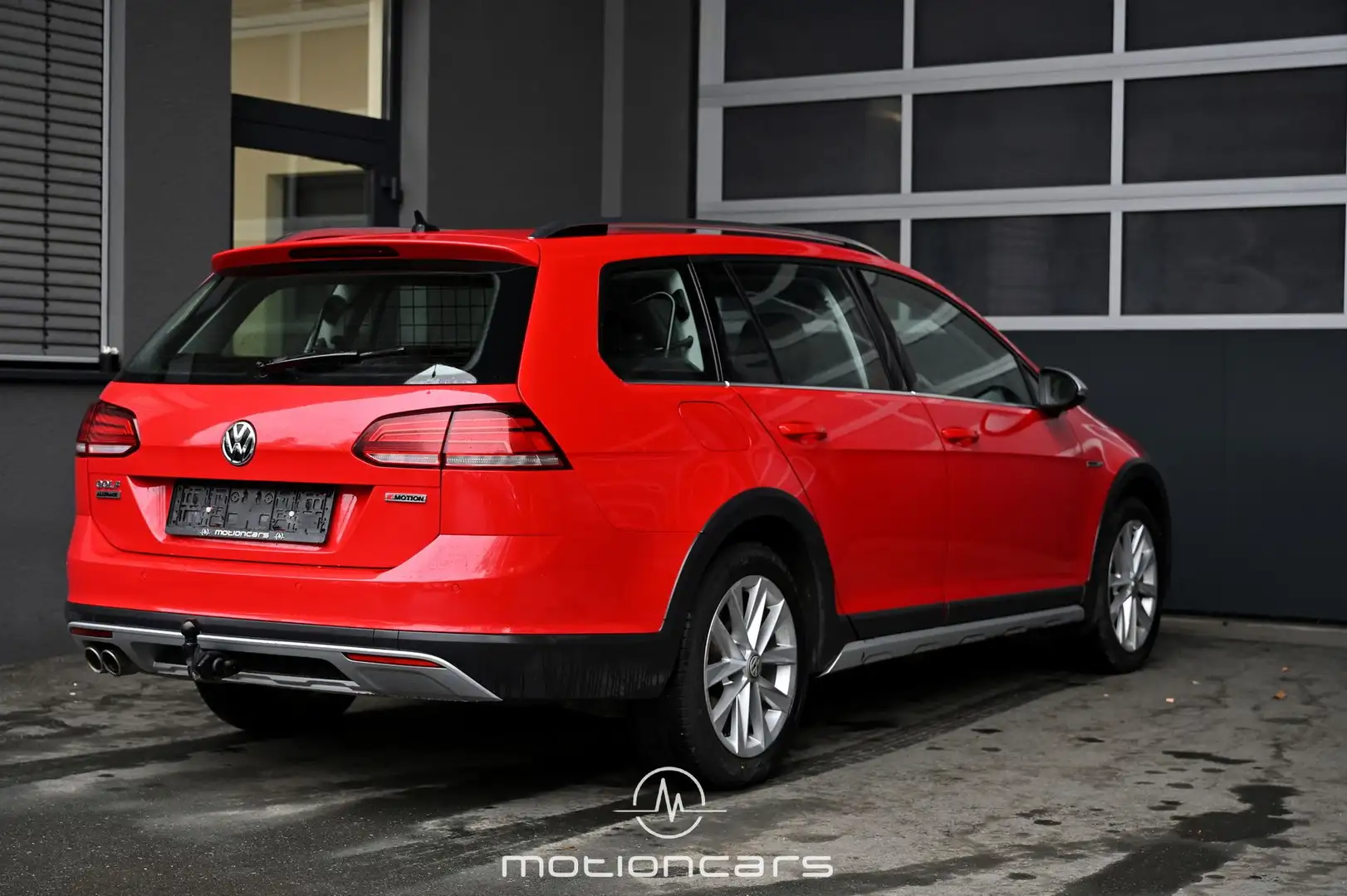 Volkswagen Golf VII Alltrack 4Motion 2.0 TDI DSG Pickerl NEU EXP Czerwony - 2