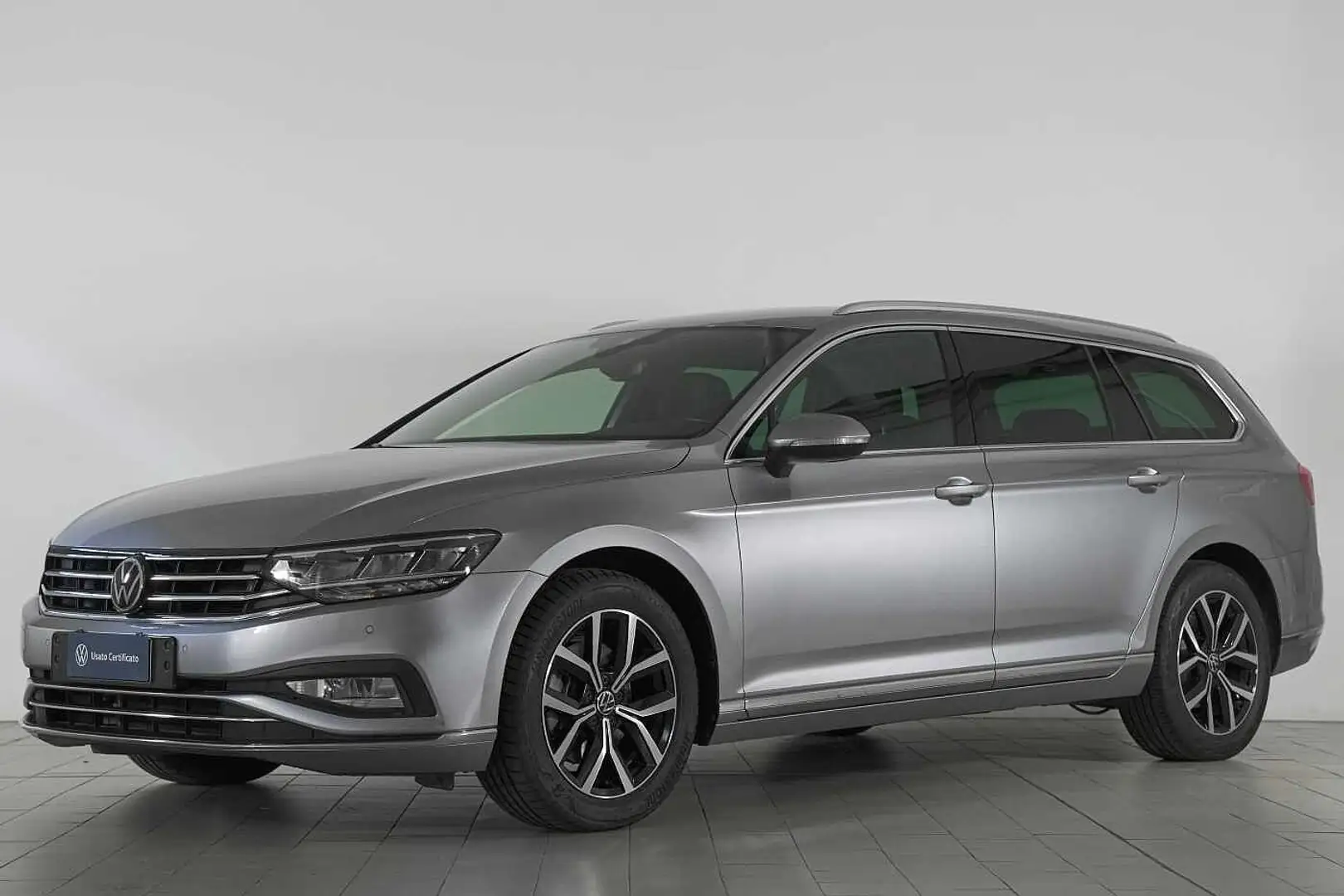 Volkswagen Passat Variant 2.0 TDI DSG Executive 150 CV Grigio - 1