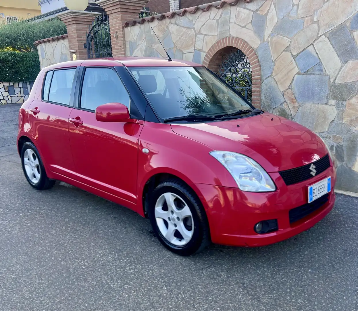 Suzuki Swift 5p 1.3 16v GLX - 1