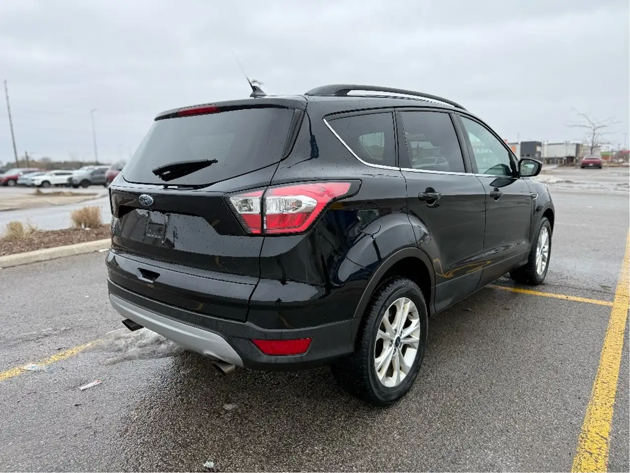 Ford Escape снимка Ford Escape
