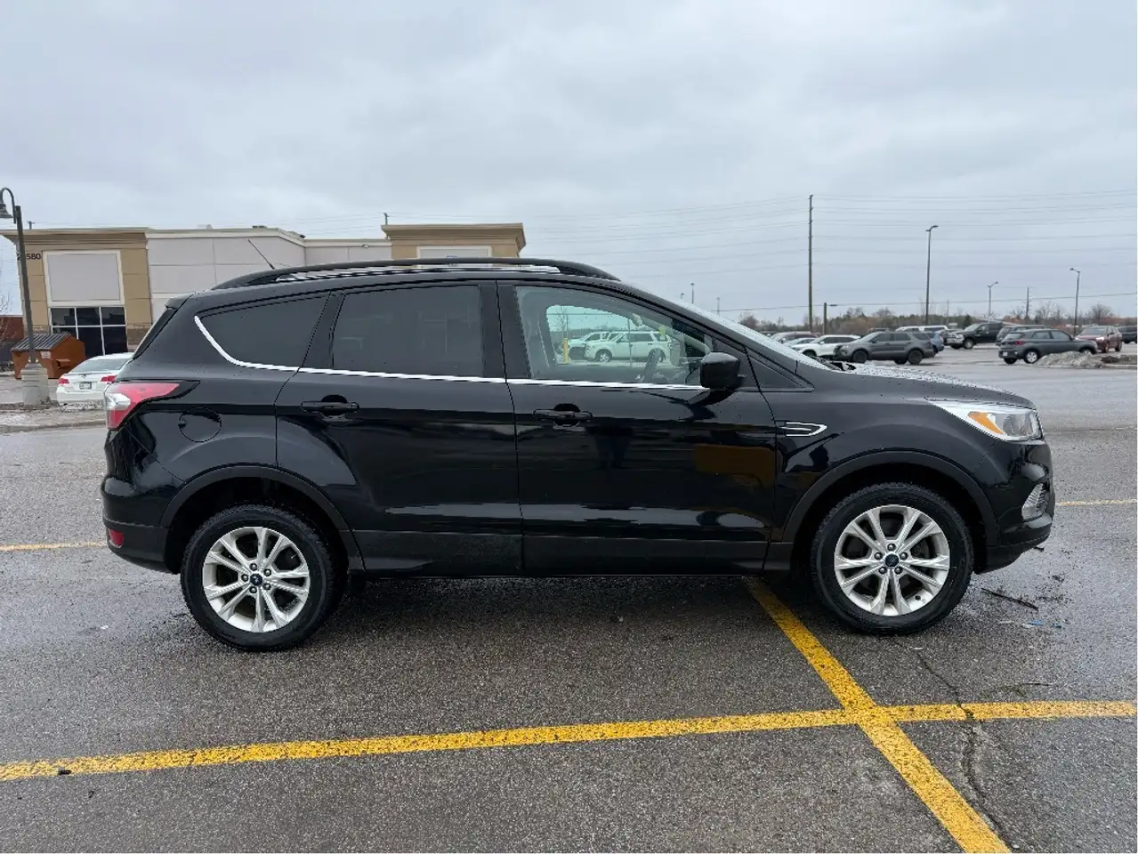 Ford Escape снимка Ford Escape