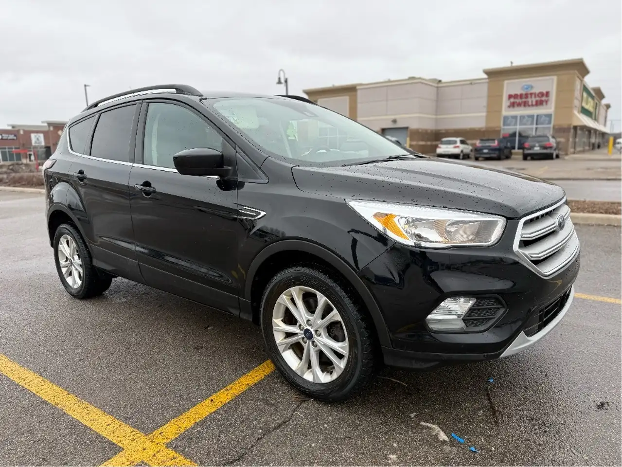 Ford Escape снимка Ford Escape