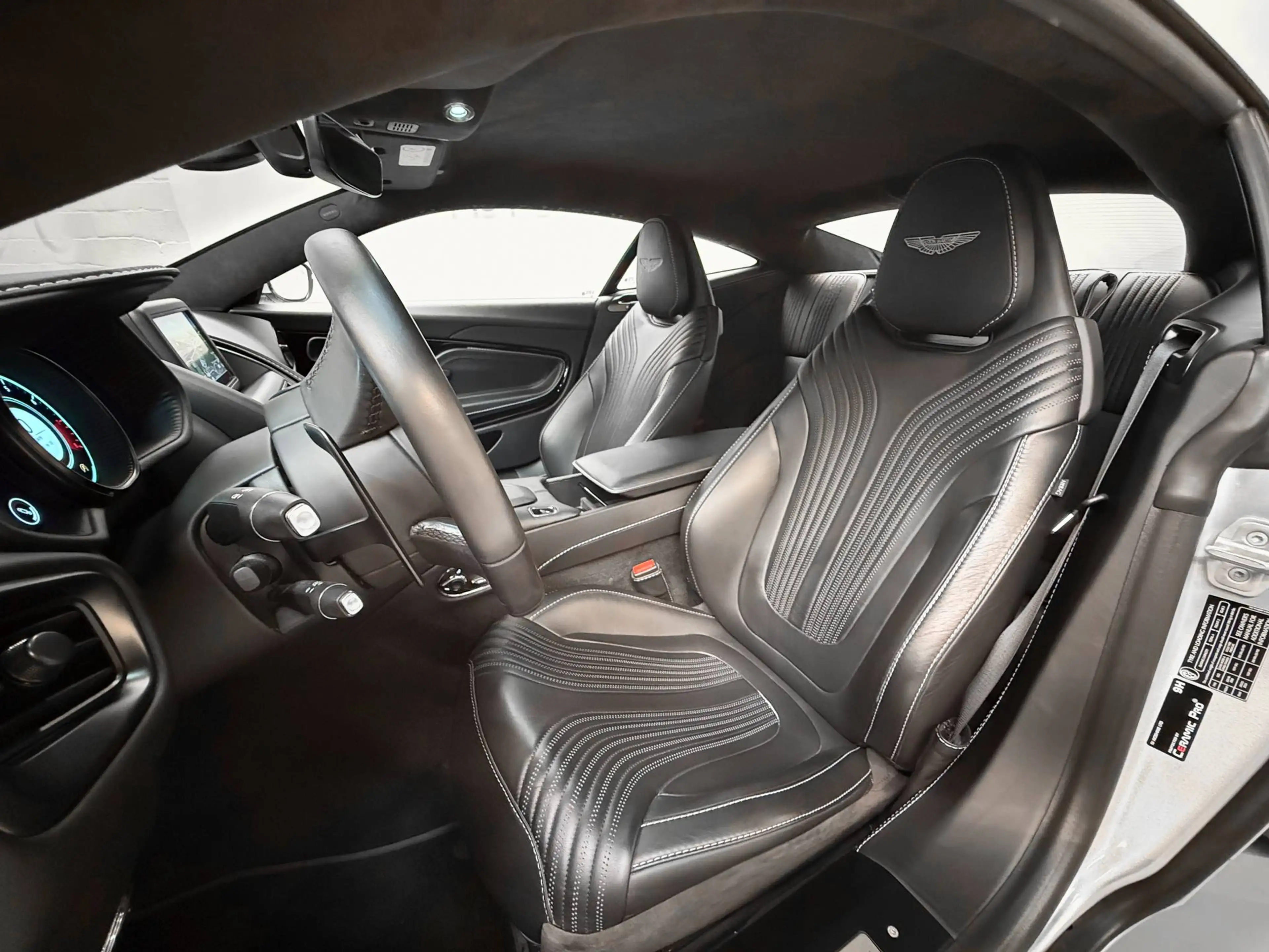 Aston Martin DB11 Coupe | Aston Martin Brussels — photo 8