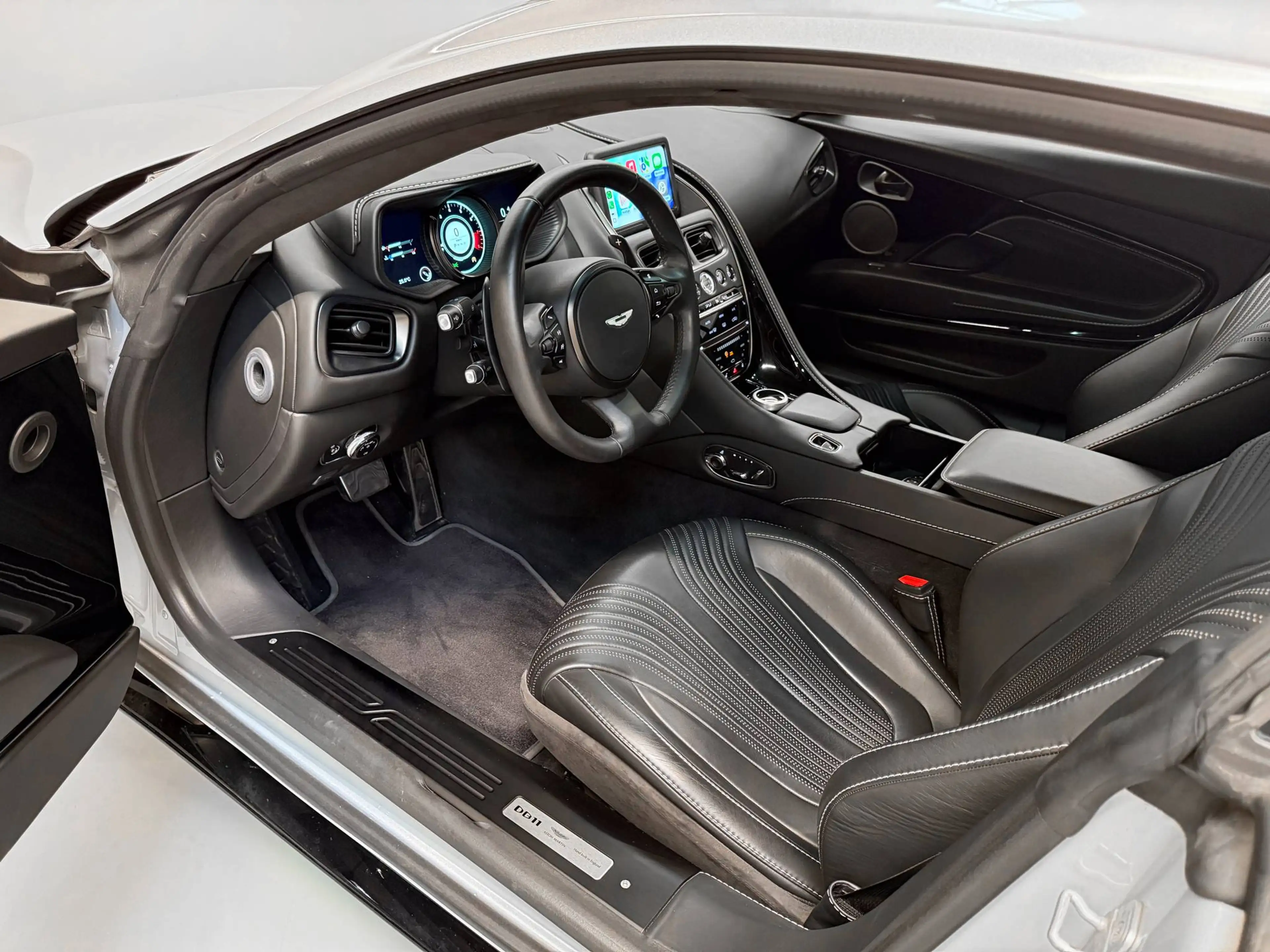 Aston Martin DB11 Coupe | Aston Martin Brussels — photo 10