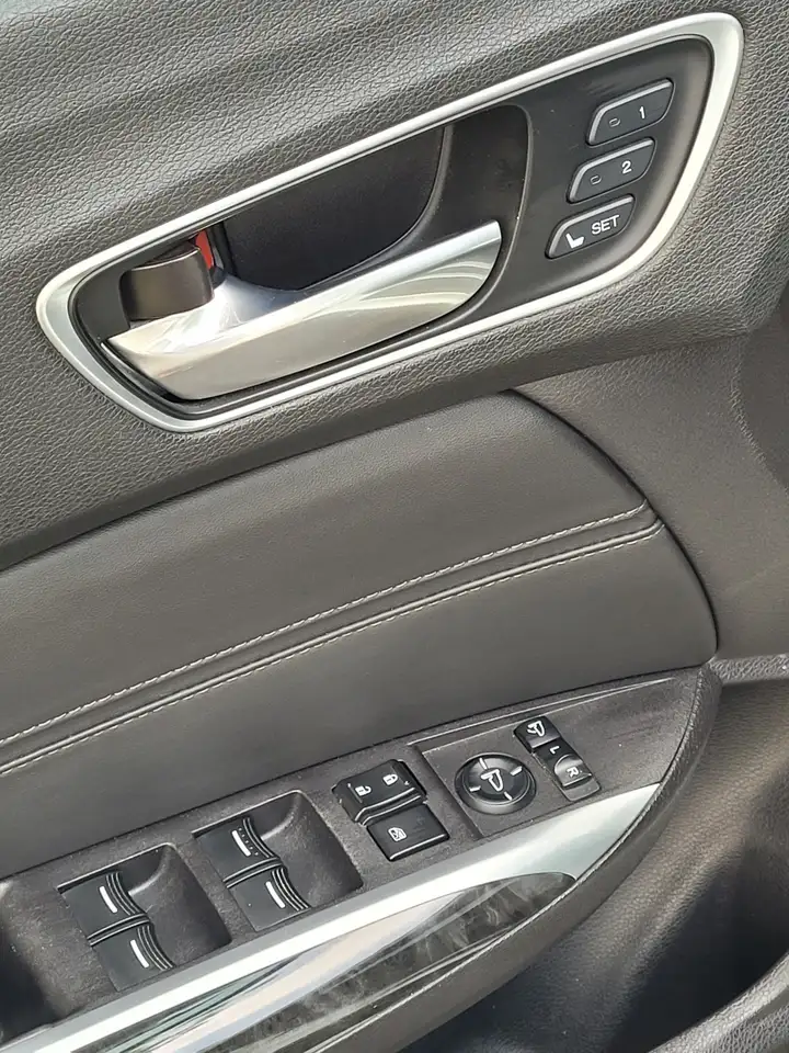 Acura TLX снимка Acura TLX