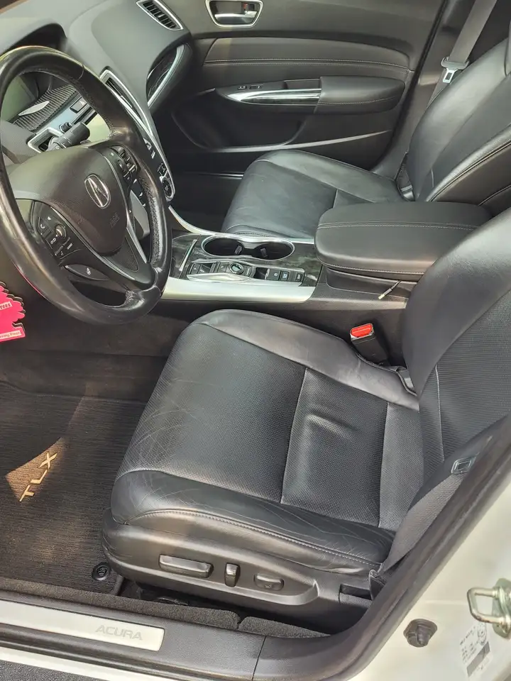 Acura TLX снимка Acura TLX