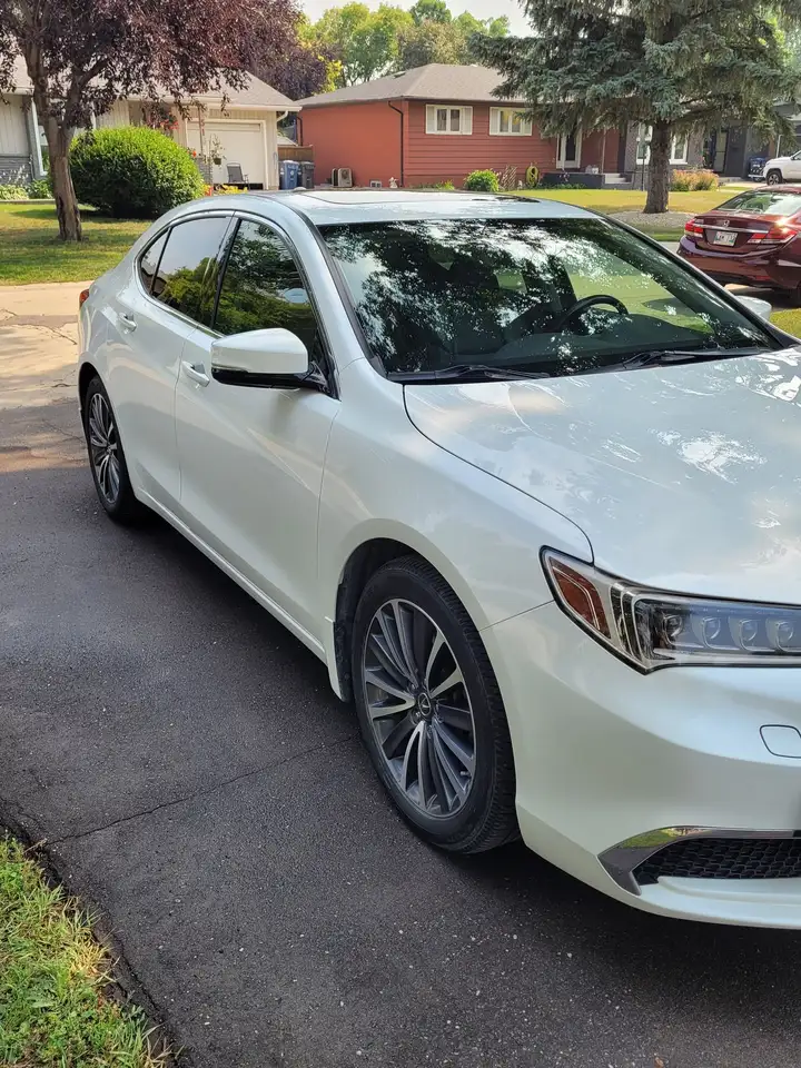 Acura TLX снимка Acura TLX
