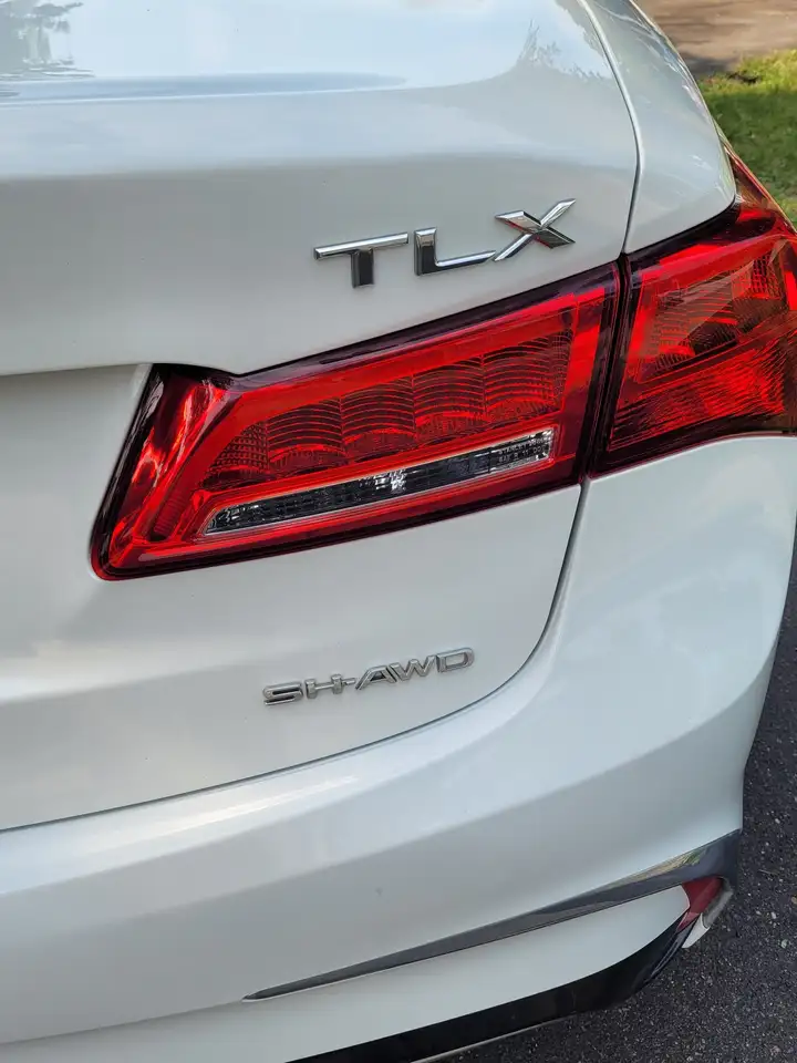 Acura TLX снимка Acura TLX