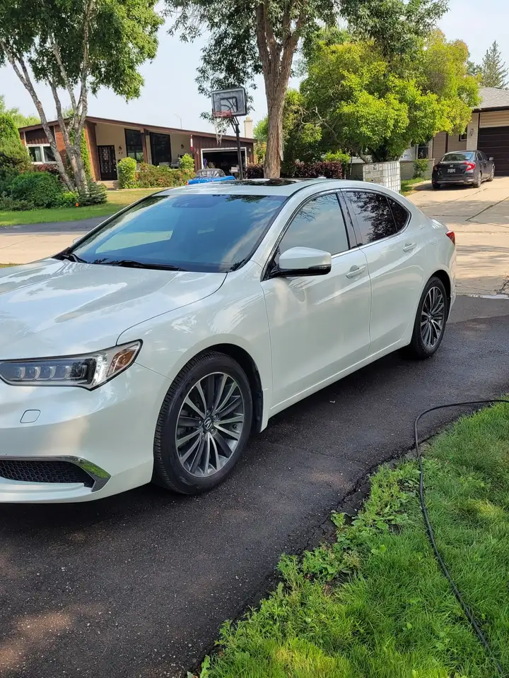 Acura TLX снимка Acura TLX