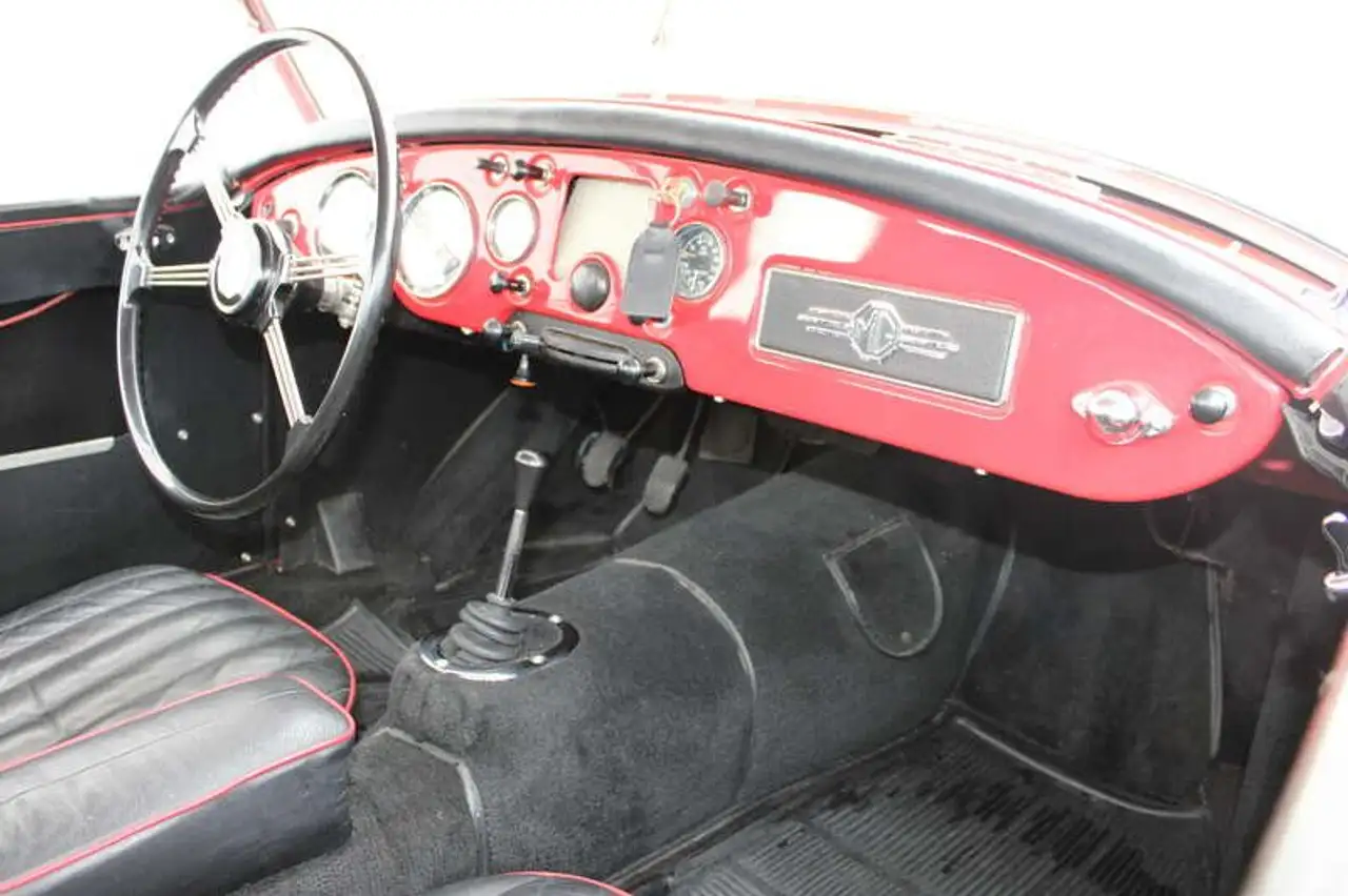 MG MGA 1.6i Cabriolet/Leder, foto 4