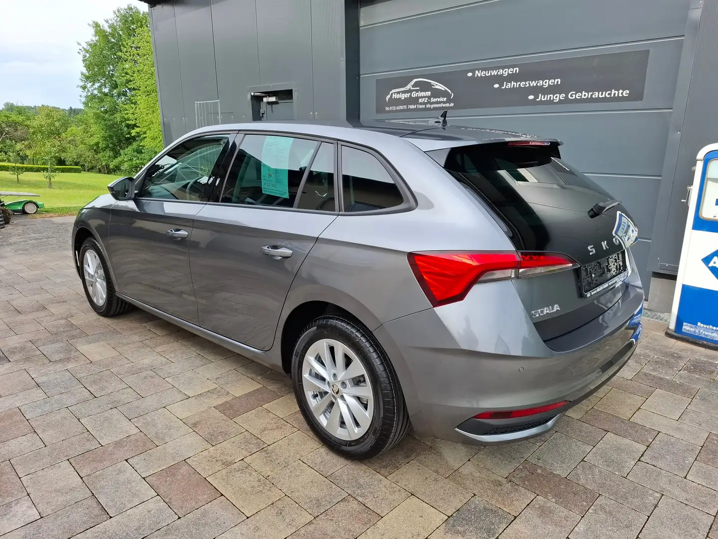Skoda Scala DSG 5Jahre Gar/Sitz+Lenkradheiz/el. Heck/Cam/LED Grau - 2