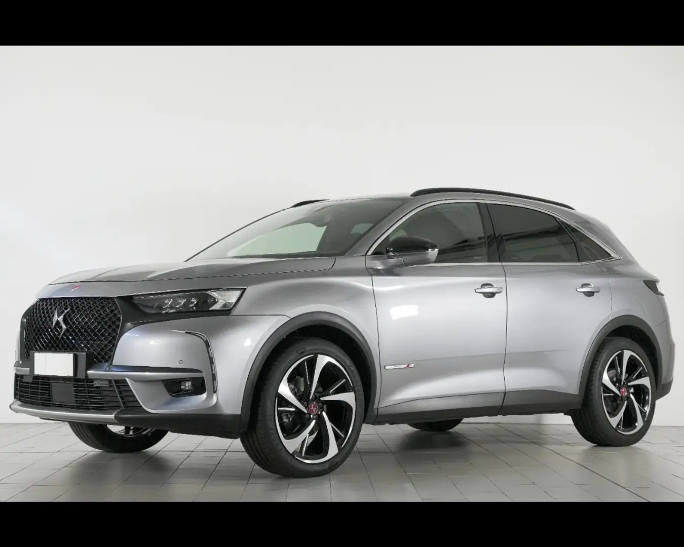 DS Automobiles DS 7 Crossback Crossback 1.5 BlueHDi Performance Line+ Grau - 1