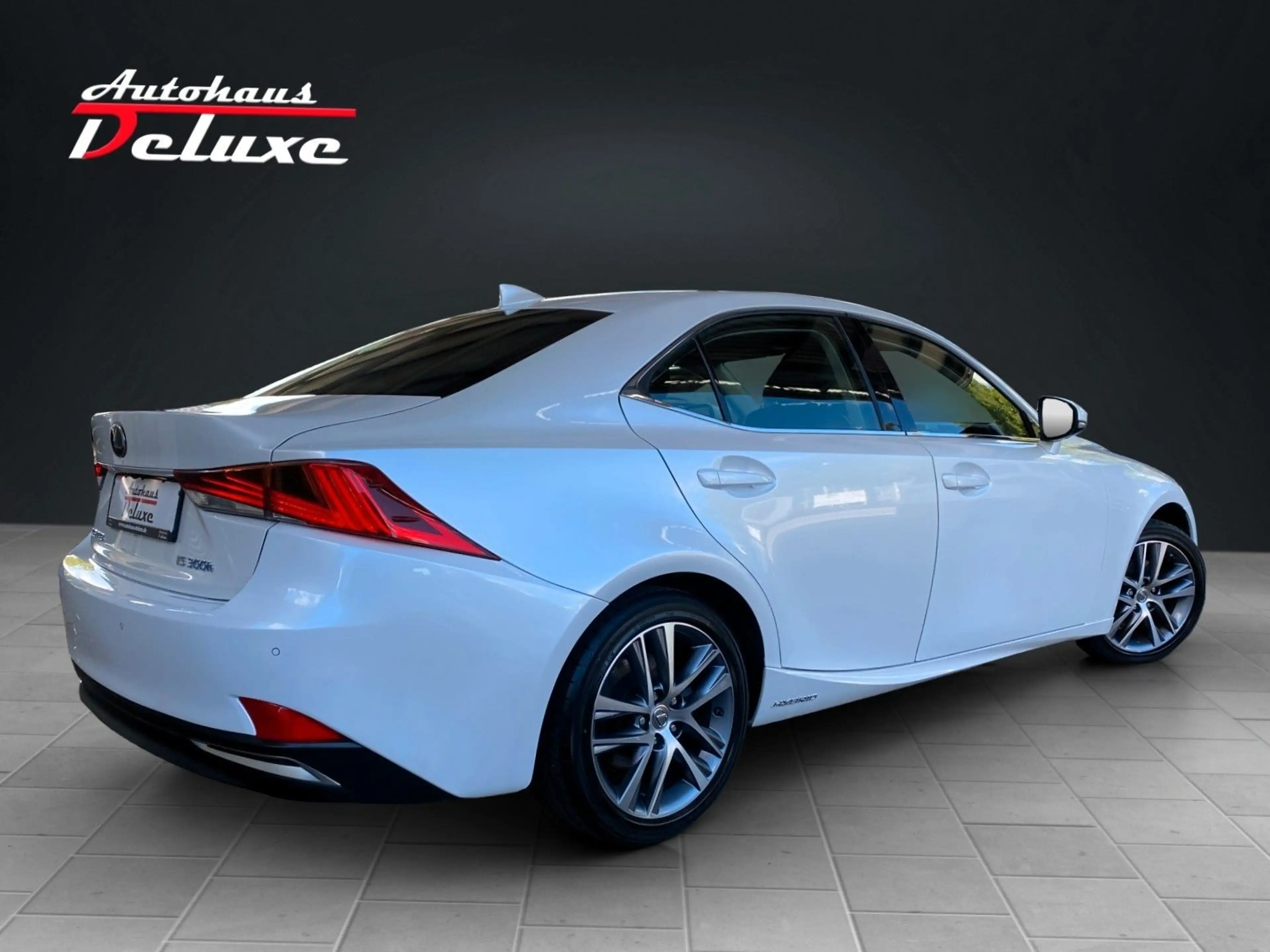 Lexus IS 300 h EXECUTIVE LINE NAVI-KAMERA-LED-ACC — photo 7