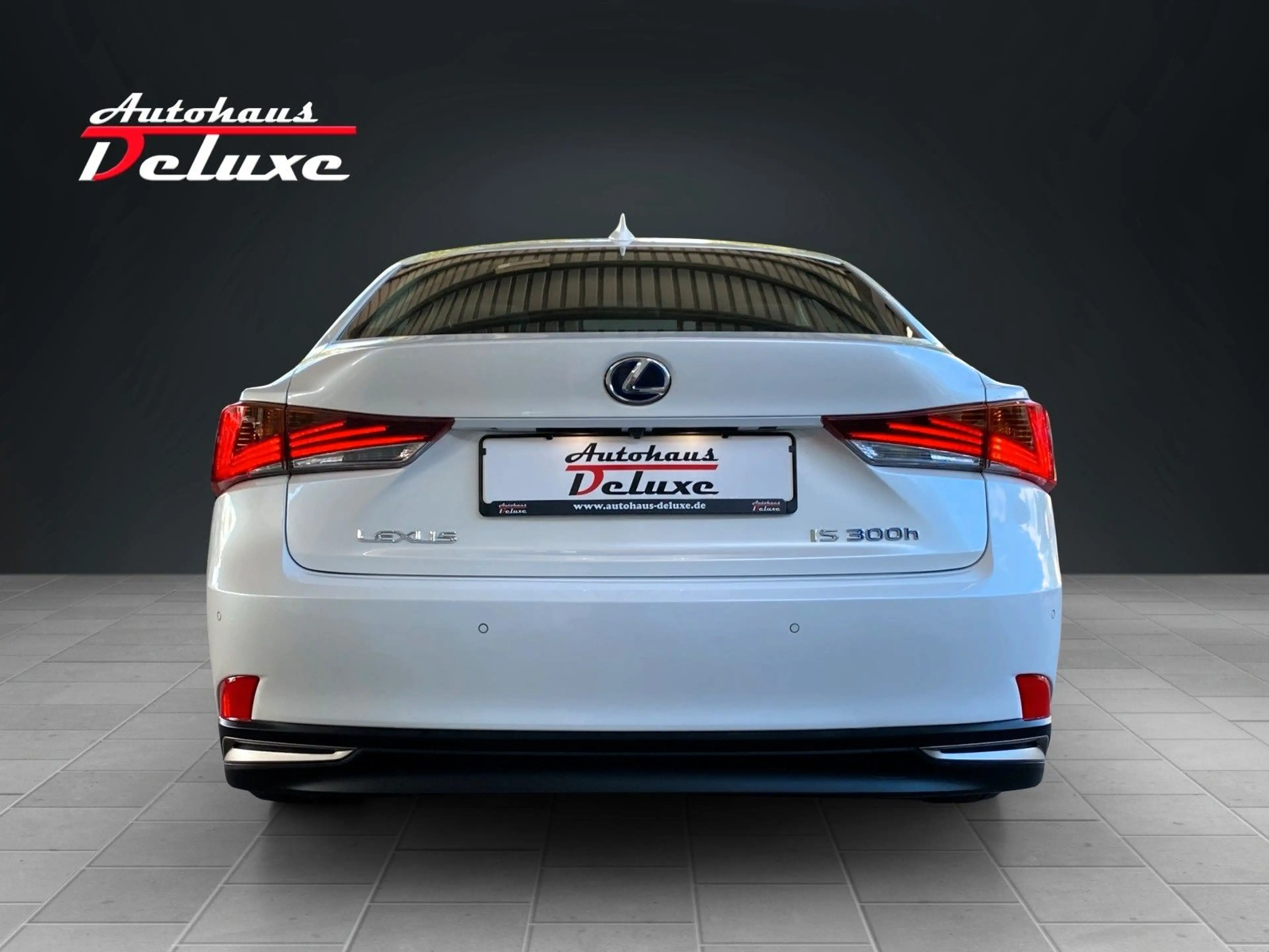 Lexus IS 300 h EXECUTIVE LINE NAVI-KAMERA-LED-ACC — photo 6