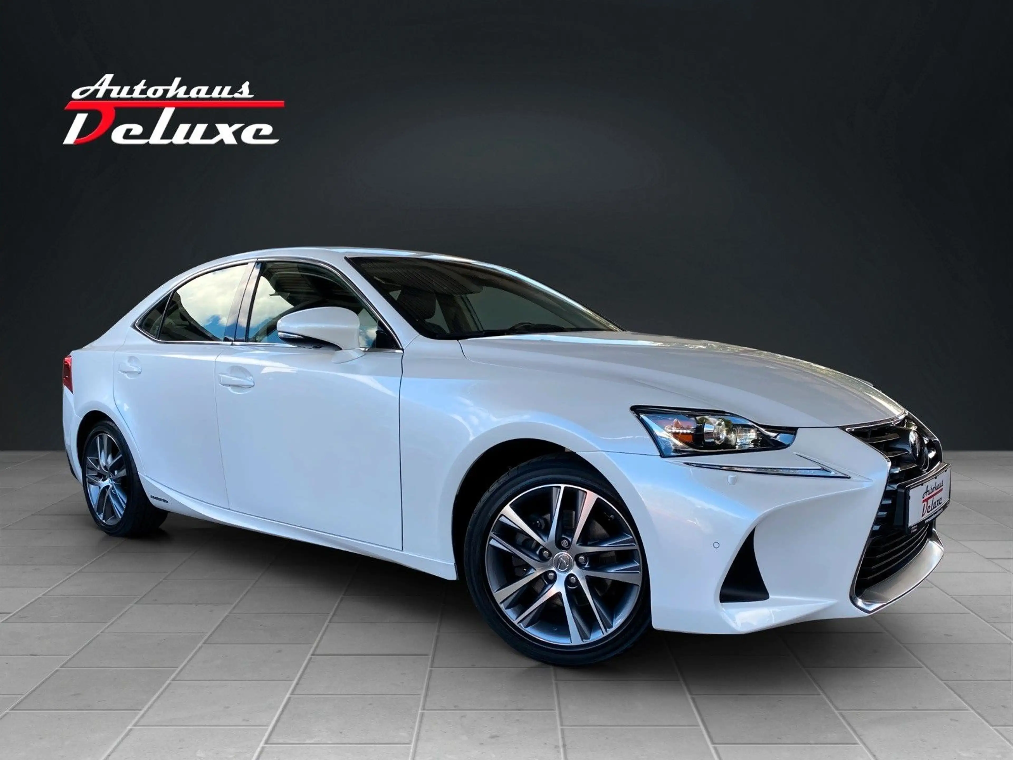 Lexus IS 300 h EXECUTIVE LINE NAVI-KAMERA-LED-ACC — photo 3