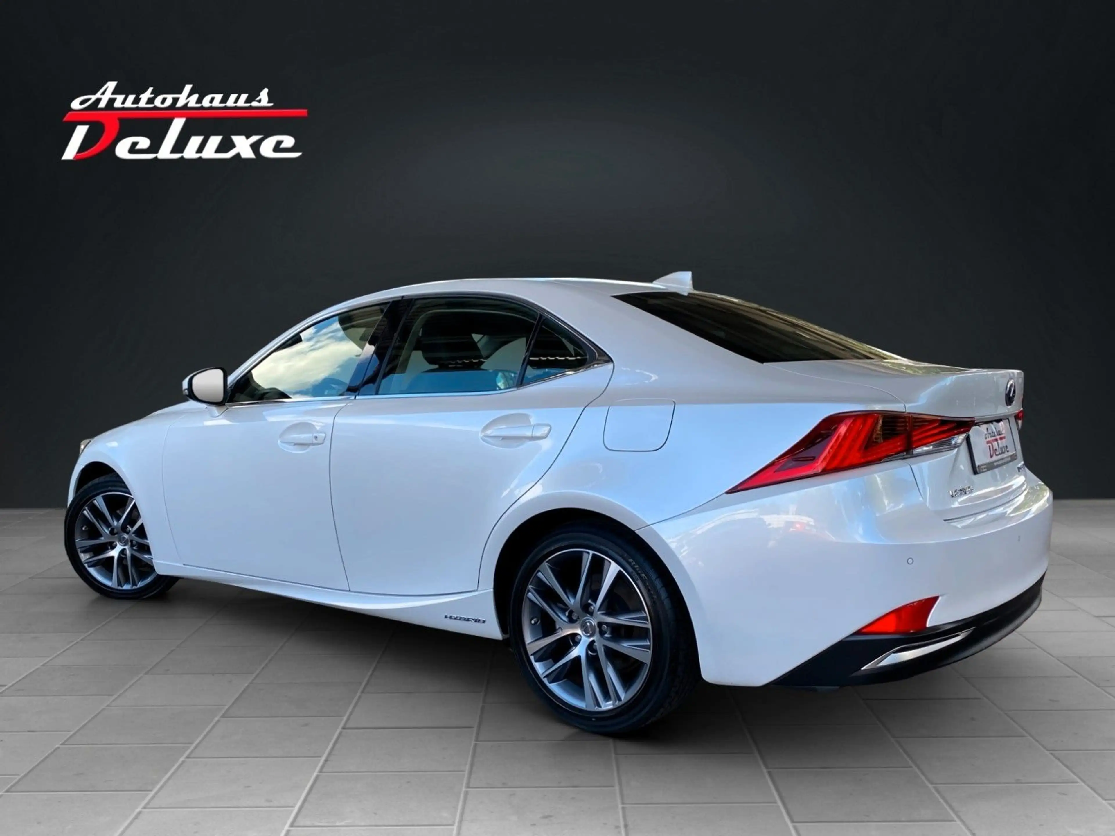 Lexus IS 300 h EXECUTIVE LINE NAVI-KAMERA-LED-ACC — photo 5