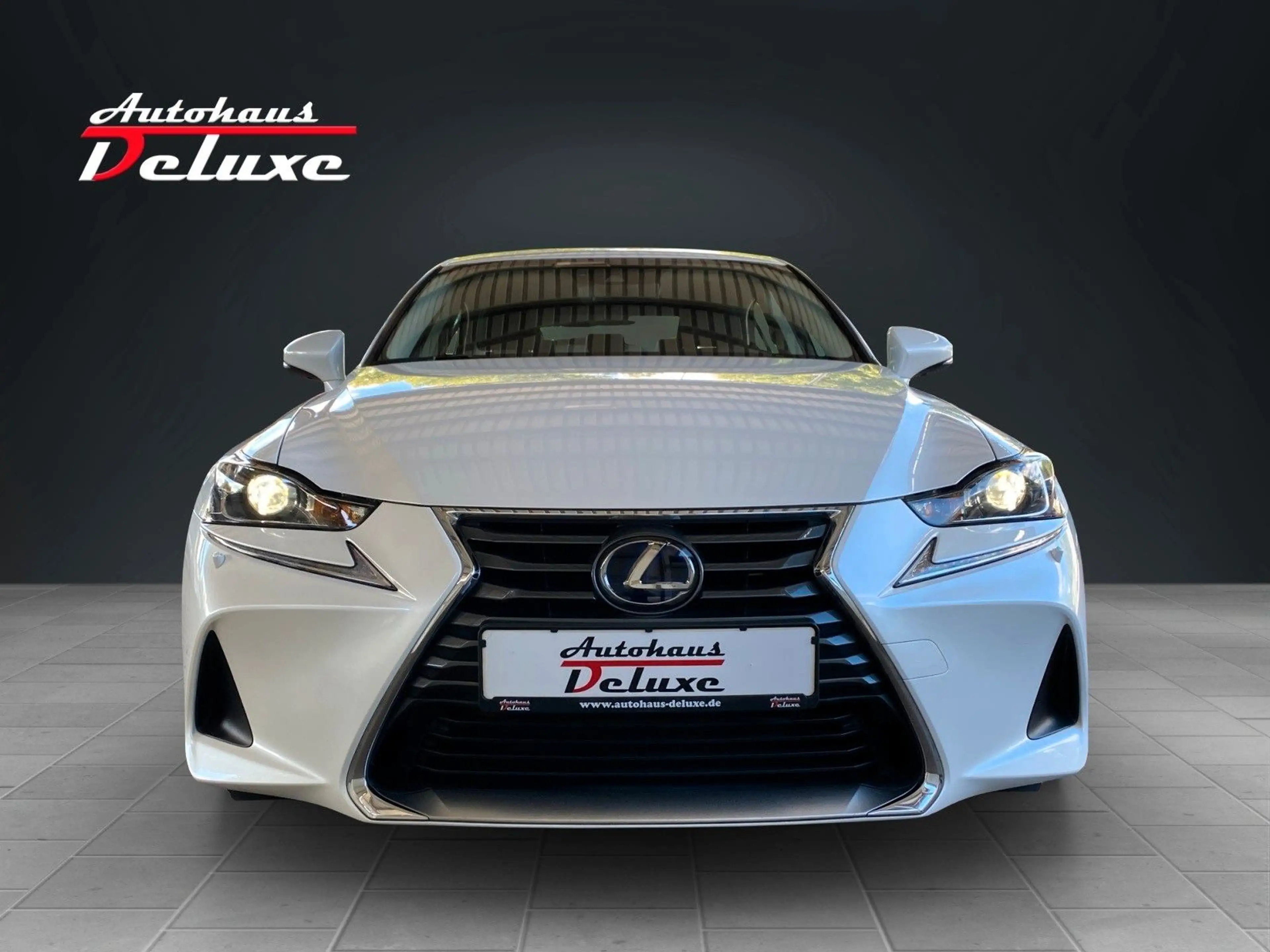 Lexus IS 300 h EXECUTIVE LINE NAVI-KAMERA-LED-ACC — photo 2