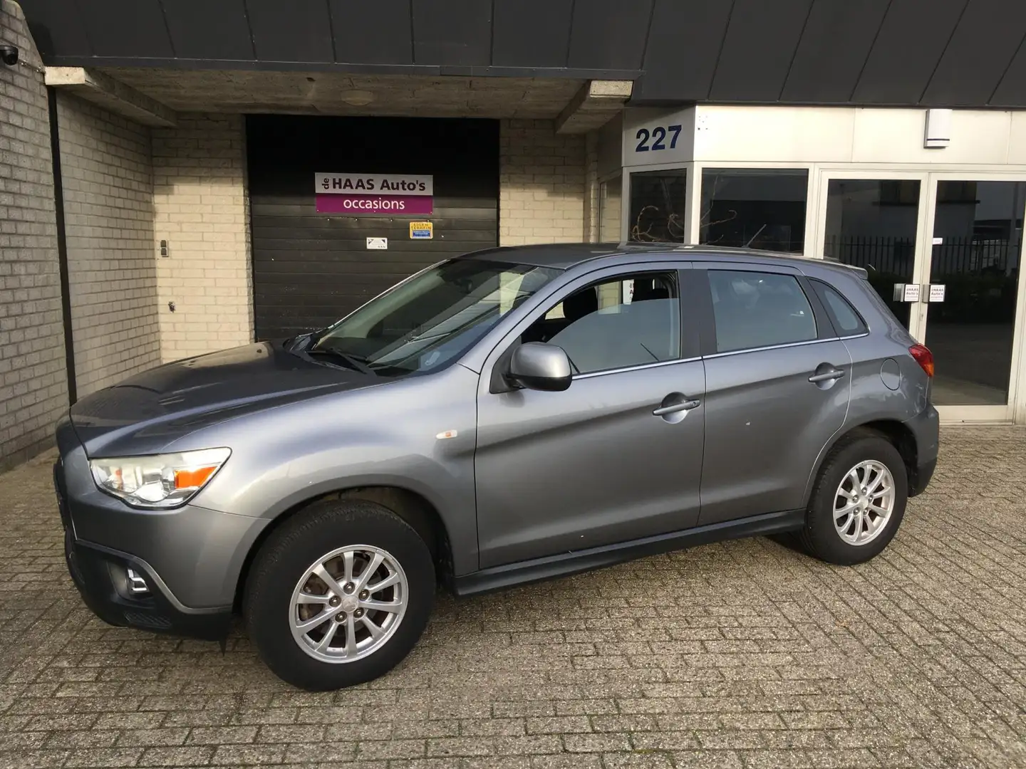 Mitsubishi ASX 1.6 Intro Edition ClearTec / ALU VELGEN / CLIMATE Grijs - 1
