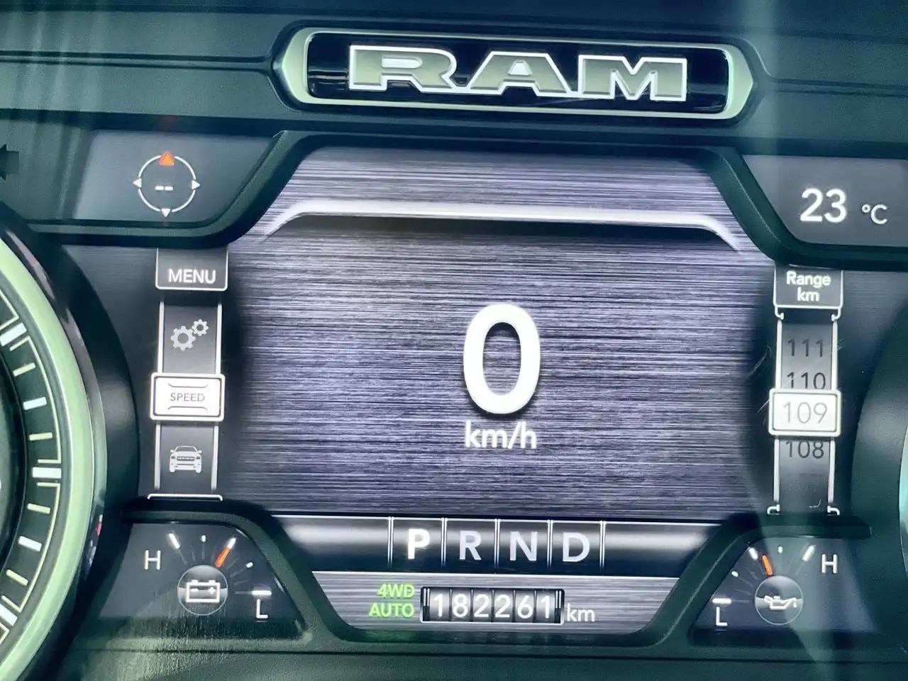 RAM 1500 снимка RAM 1500