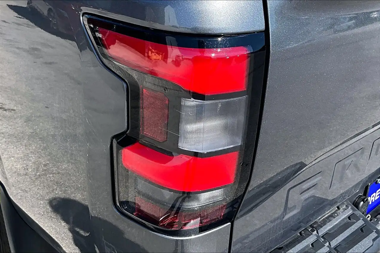 Nissan Frontier снимка Nissan Frontier