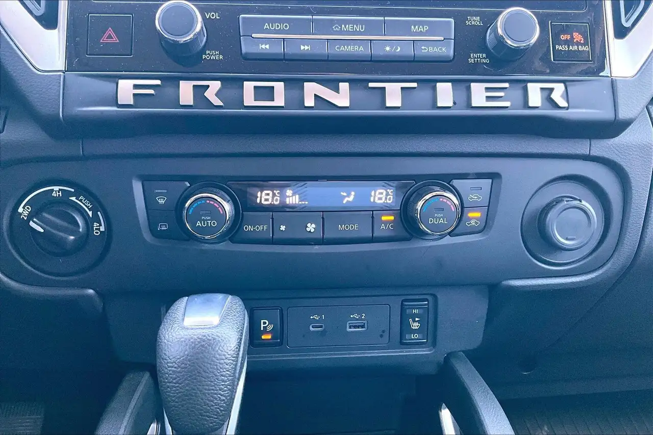 Nissan Frontier снимка Nissan Frontier