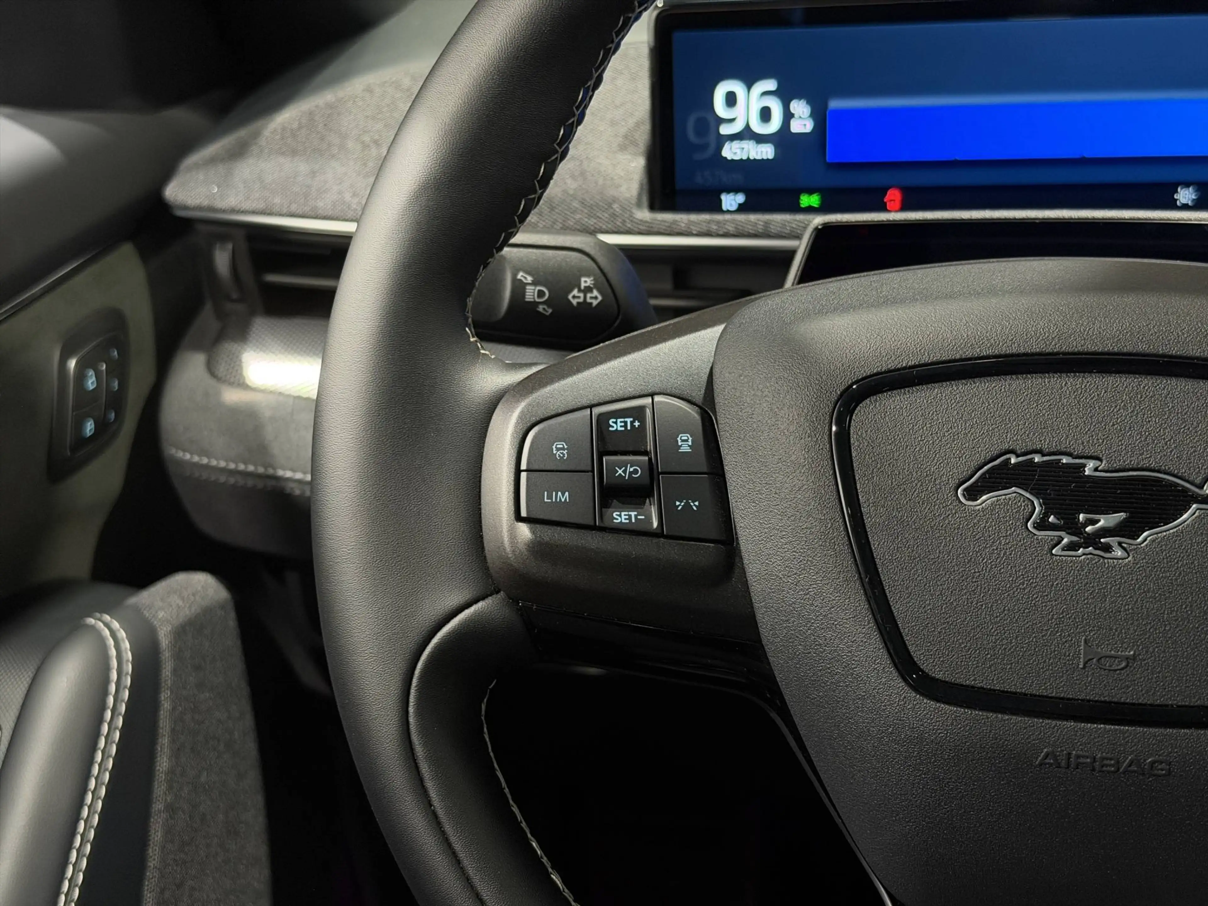 Ford Mustang Mach-E 99 kWh AWD GT Extended Range GT ***HEATED/VENTILATED SEATS*PANORAMIC ROOF*BANG&OLUFSEN*** — photo 15