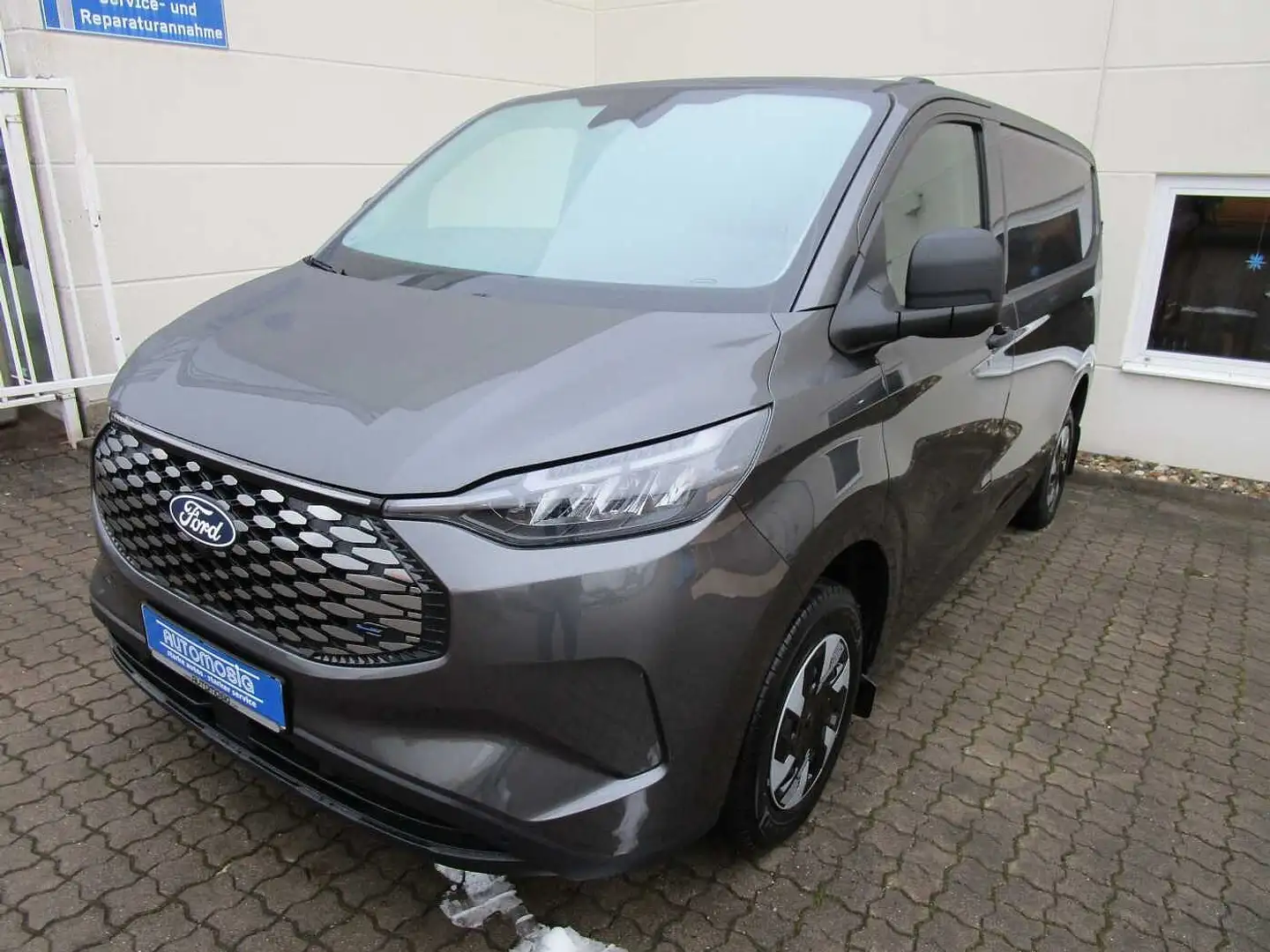 Ford Transit Custom 320 elektrisch L1 HA Trend 82,5 kWh Grau - 2