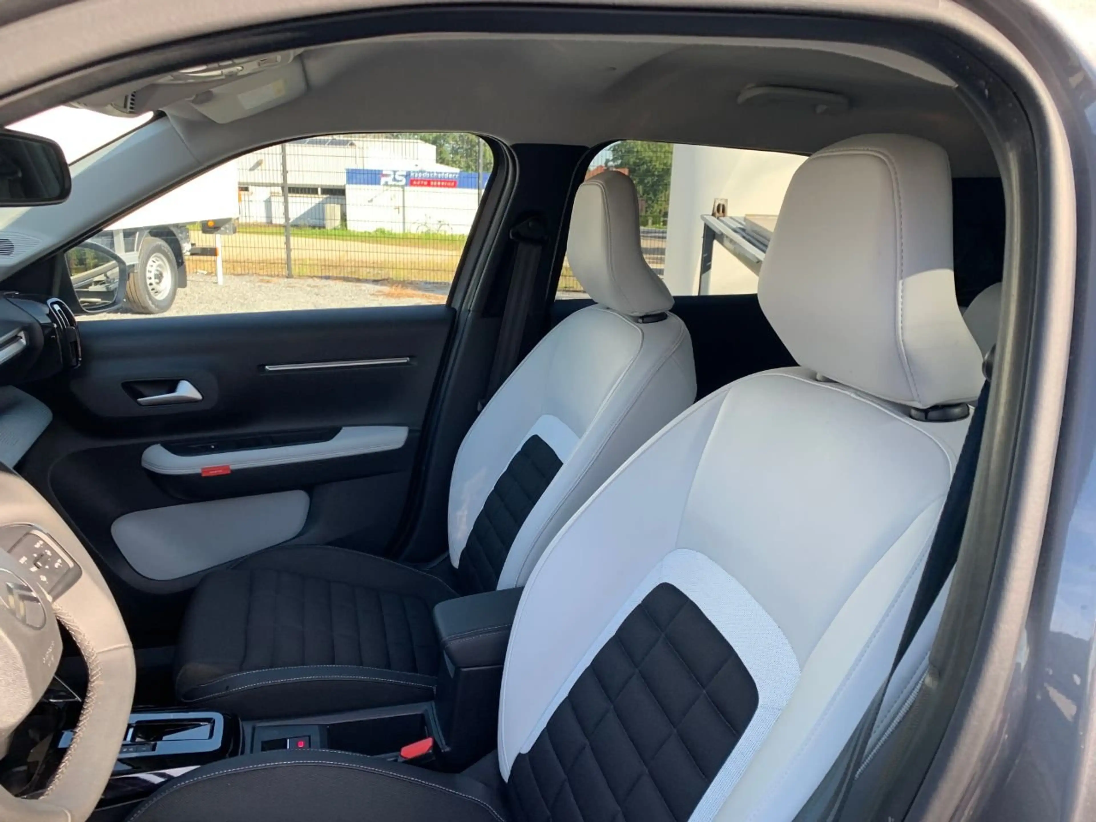 Citroen C3 Aircross Hybrid 145 MAX — photo 14