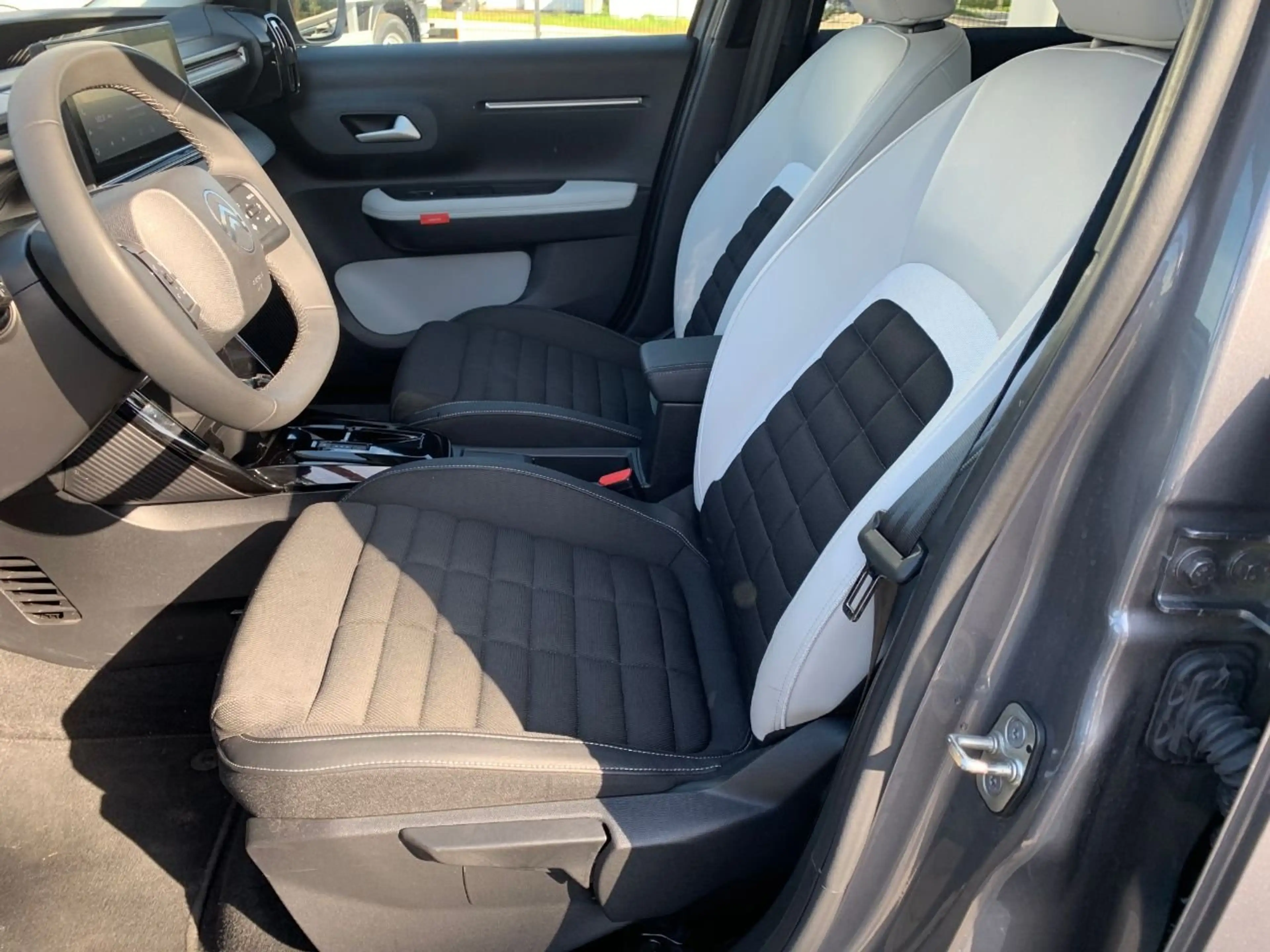 Citroen C3 Aircross Hybrid 145 MAX — photo 13
