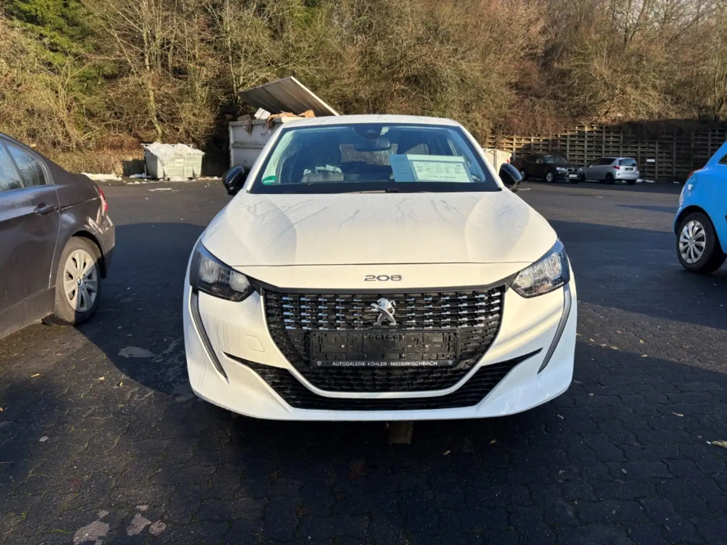 Peugeot 208 BlueHDi 100 PS Allure, Sitzheizung, Navigation Weiß - 1