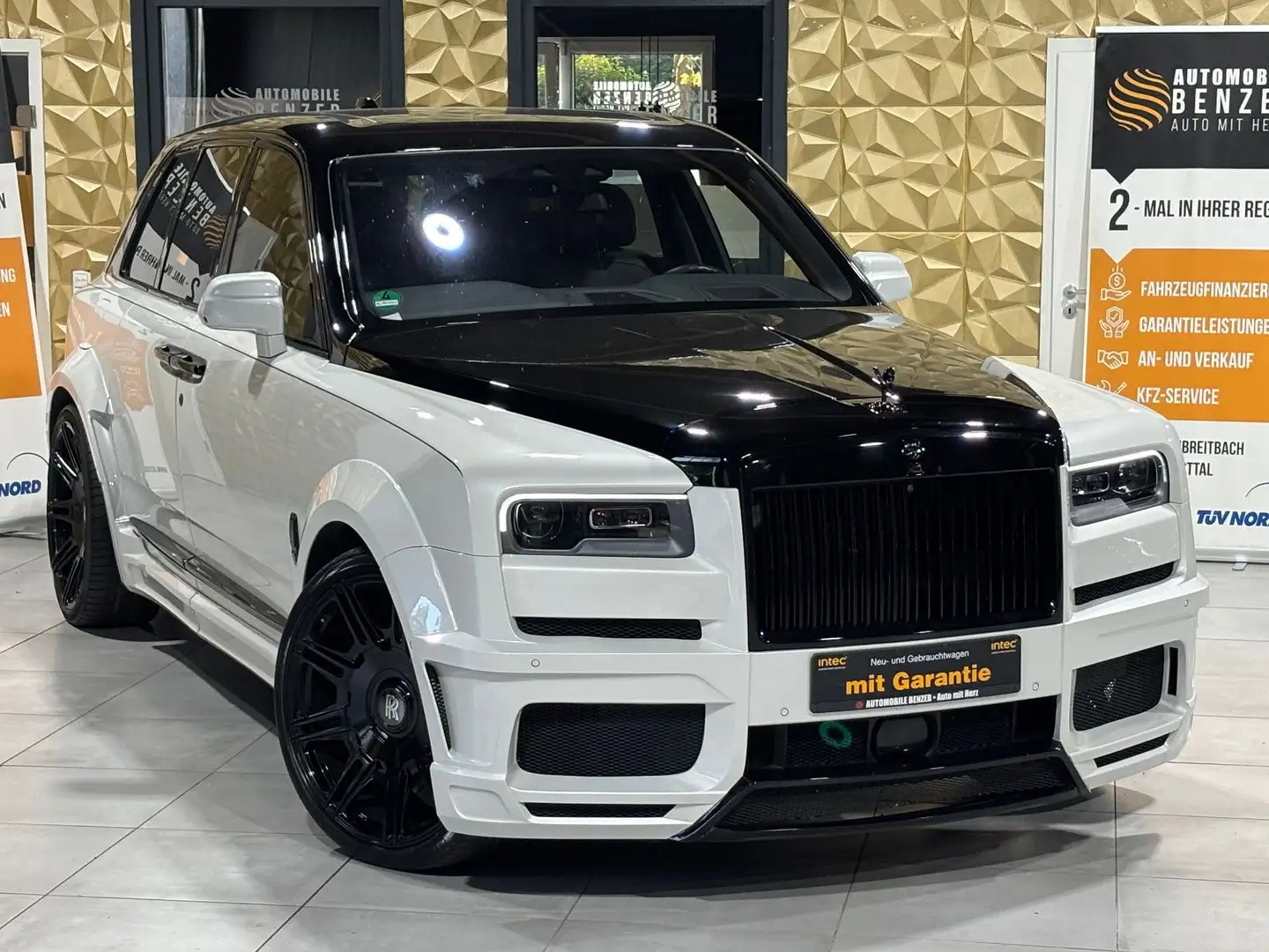 Rolls-Royce Cullinan /NOVITEC/WIDEBODY/24''/FOND-TV/STERNEHIM Weiß - 2