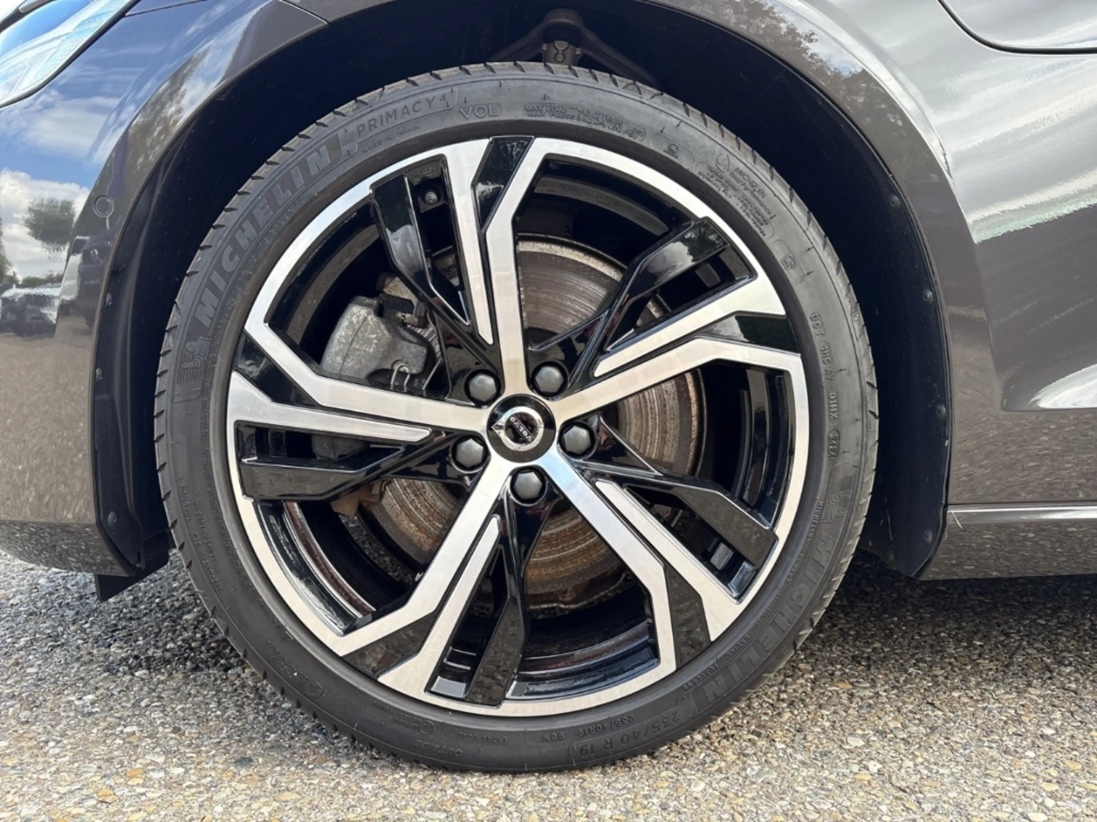 Volvo V60 Kombi Plus T8 Dark Plug-In Hybrid AWD StandHZG Led — photo 8
