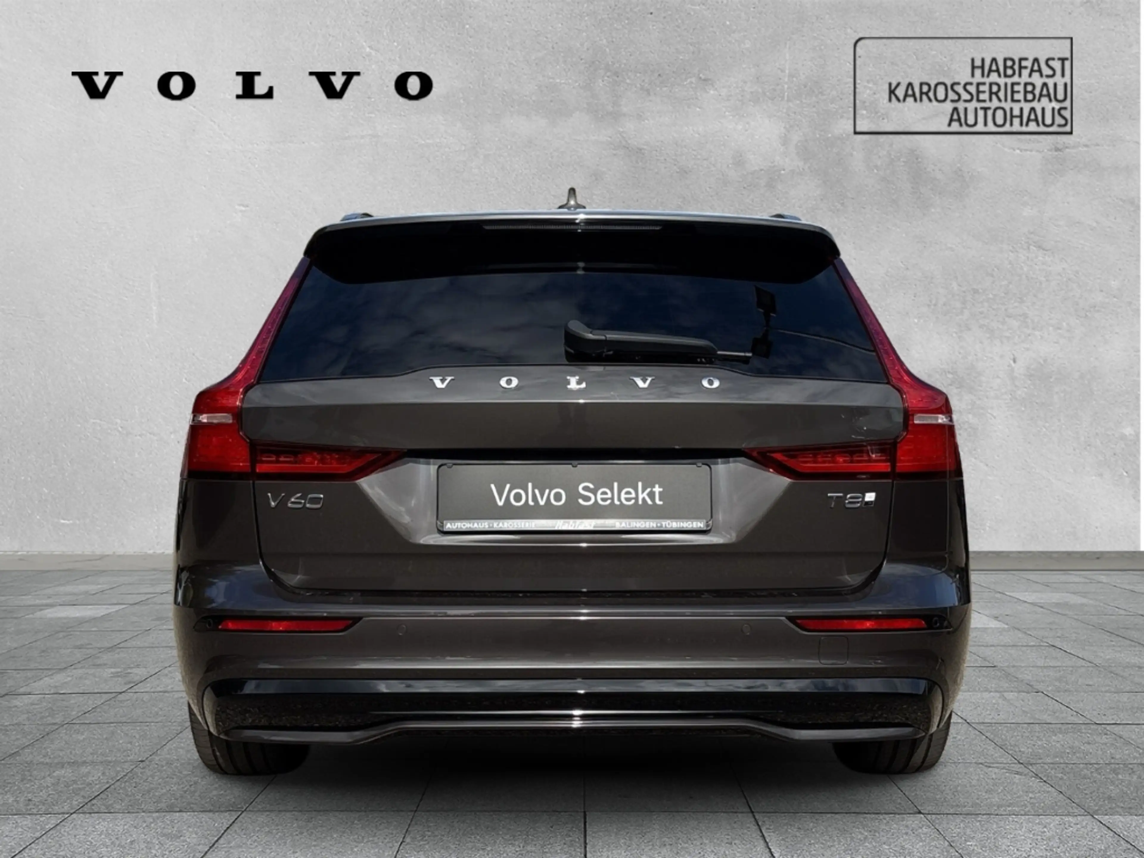 Volvo V60 Kombi Plus T8 Dark Plug-In Hybrid AWD StandHZG Led — photo 4