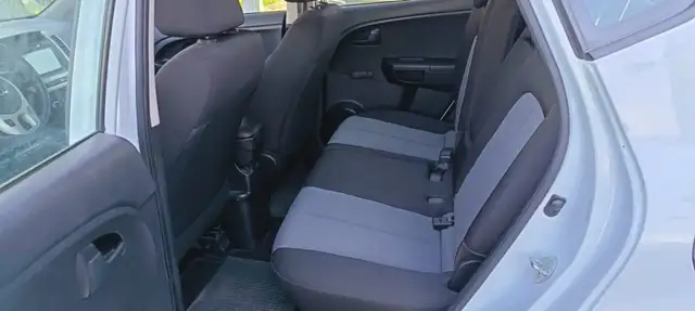 Kia Venga view 5