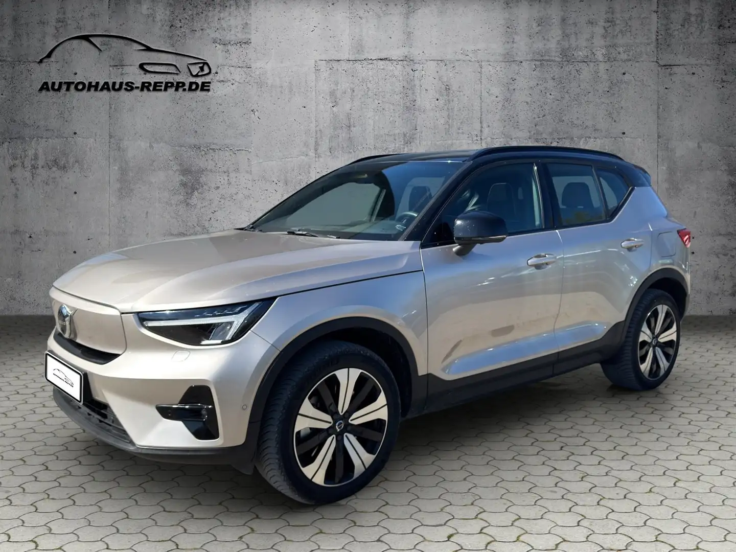 Volvo XC40 Ultimate Recharge Pure Electric AWD Beige - 1