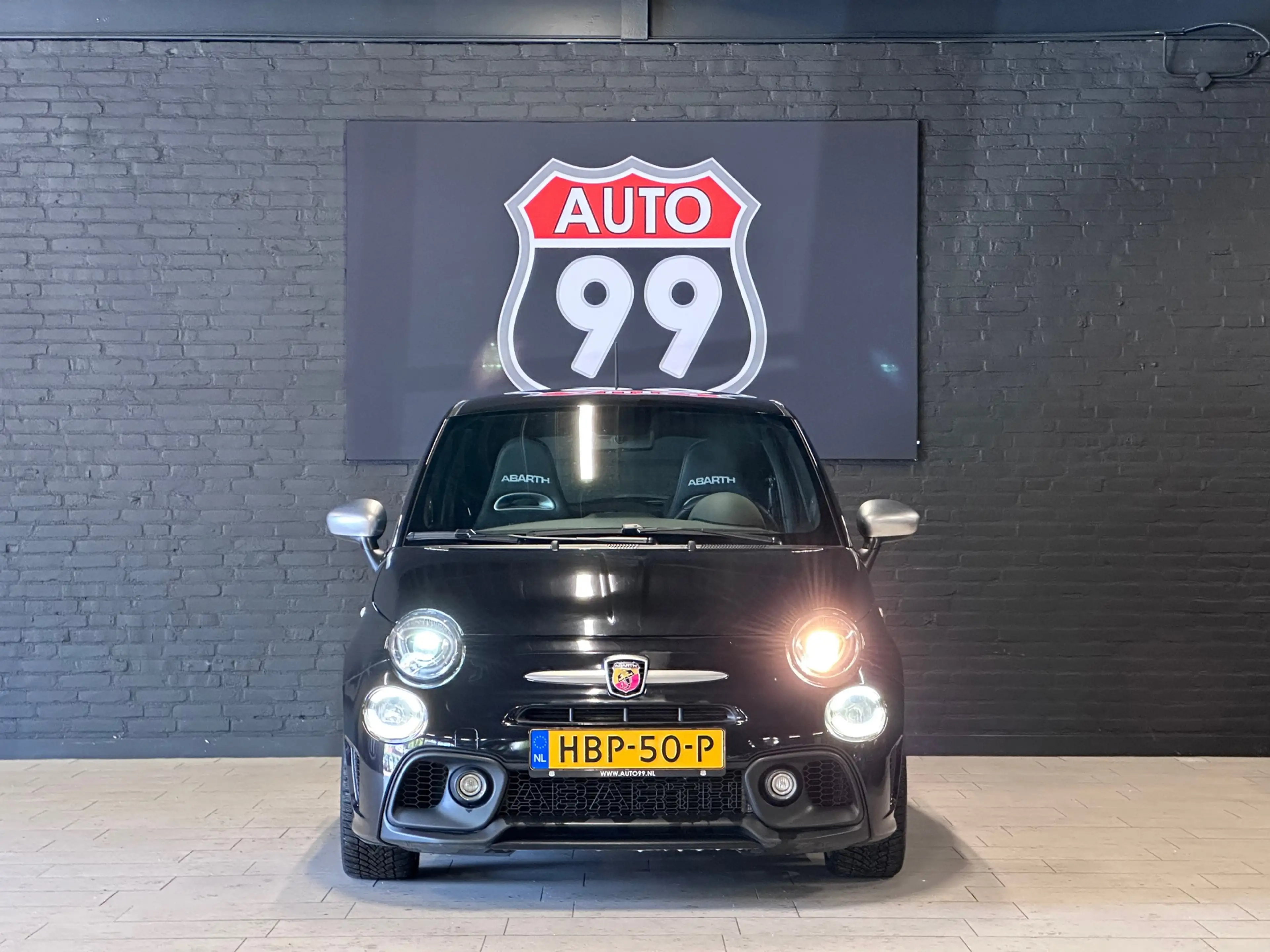 Abarth 595 Turismo 1.4 T-Jet Abarth LEDER / CLIMA / NAVI — photo 8