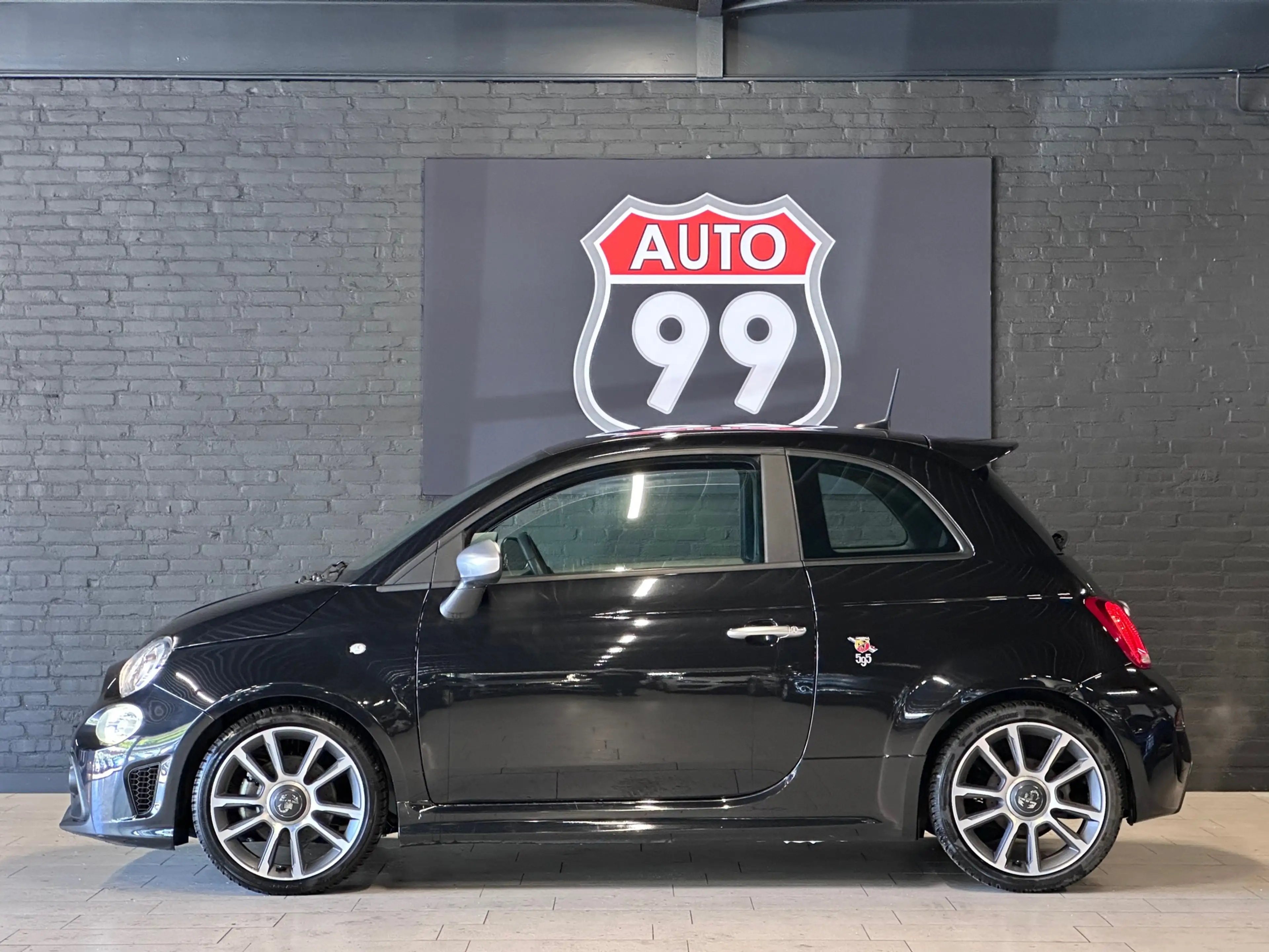 Abarth 595 Turismo 1.4 T-Jet Abarth LEDER / CLIMA / NAVI — photo 2