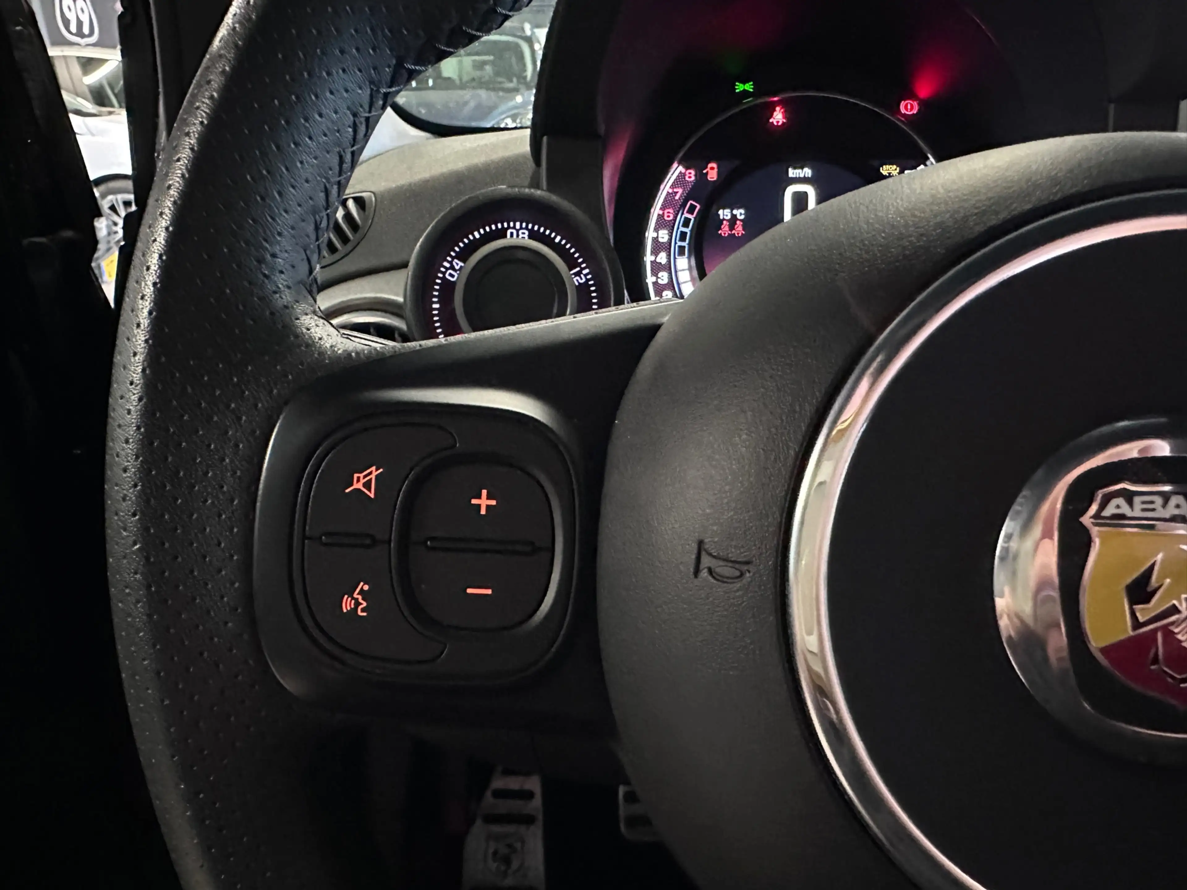 Abarth 595 Turismo 1.4 T-Jet Abarth LEDER / CLIMA / NAVI — photo 18